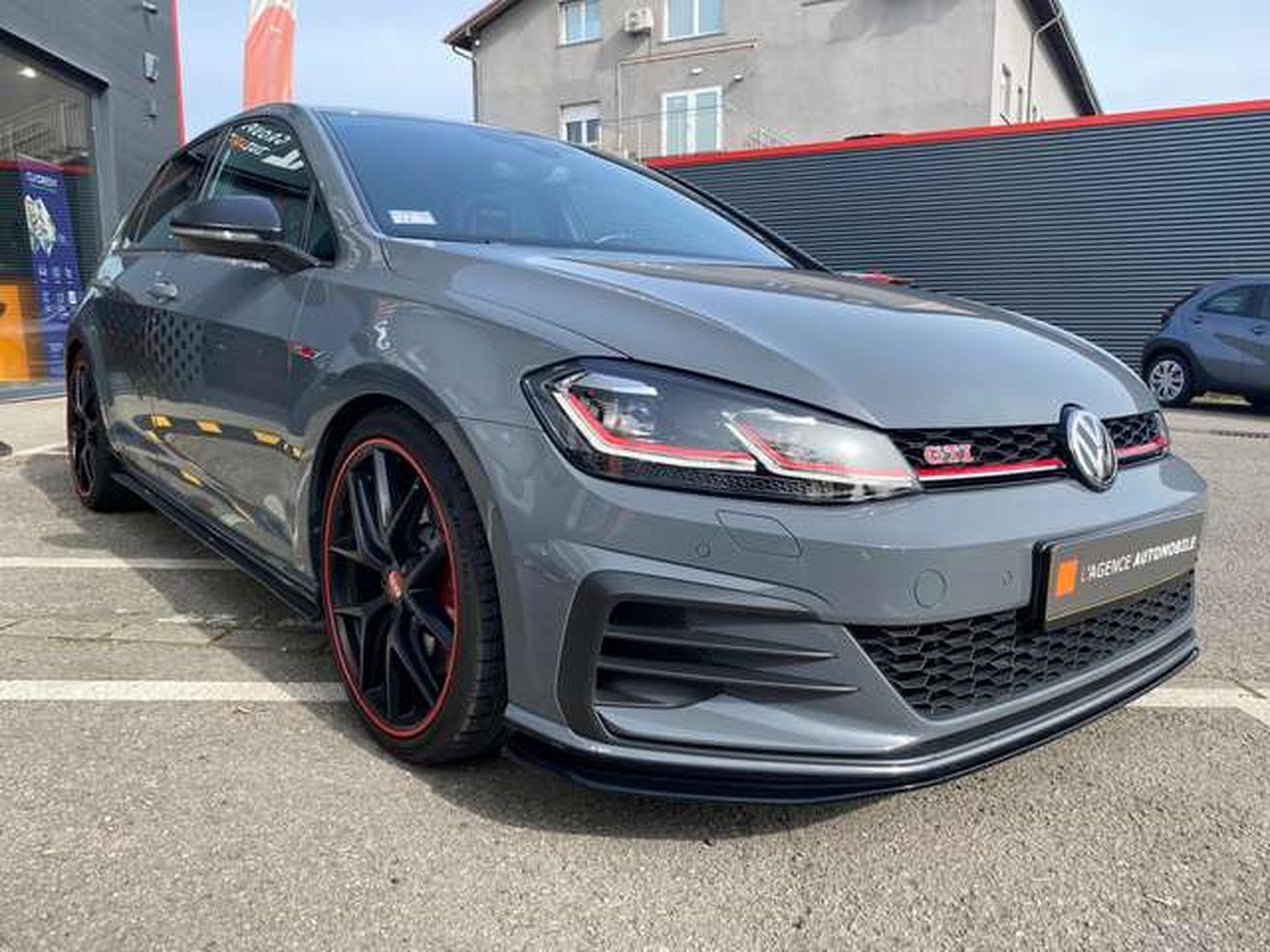 VW Golf GTI TCR 2.0 TSI DSG - JUSQU'A 48 MOIS DE GARANTIE (2020) - Photo 4