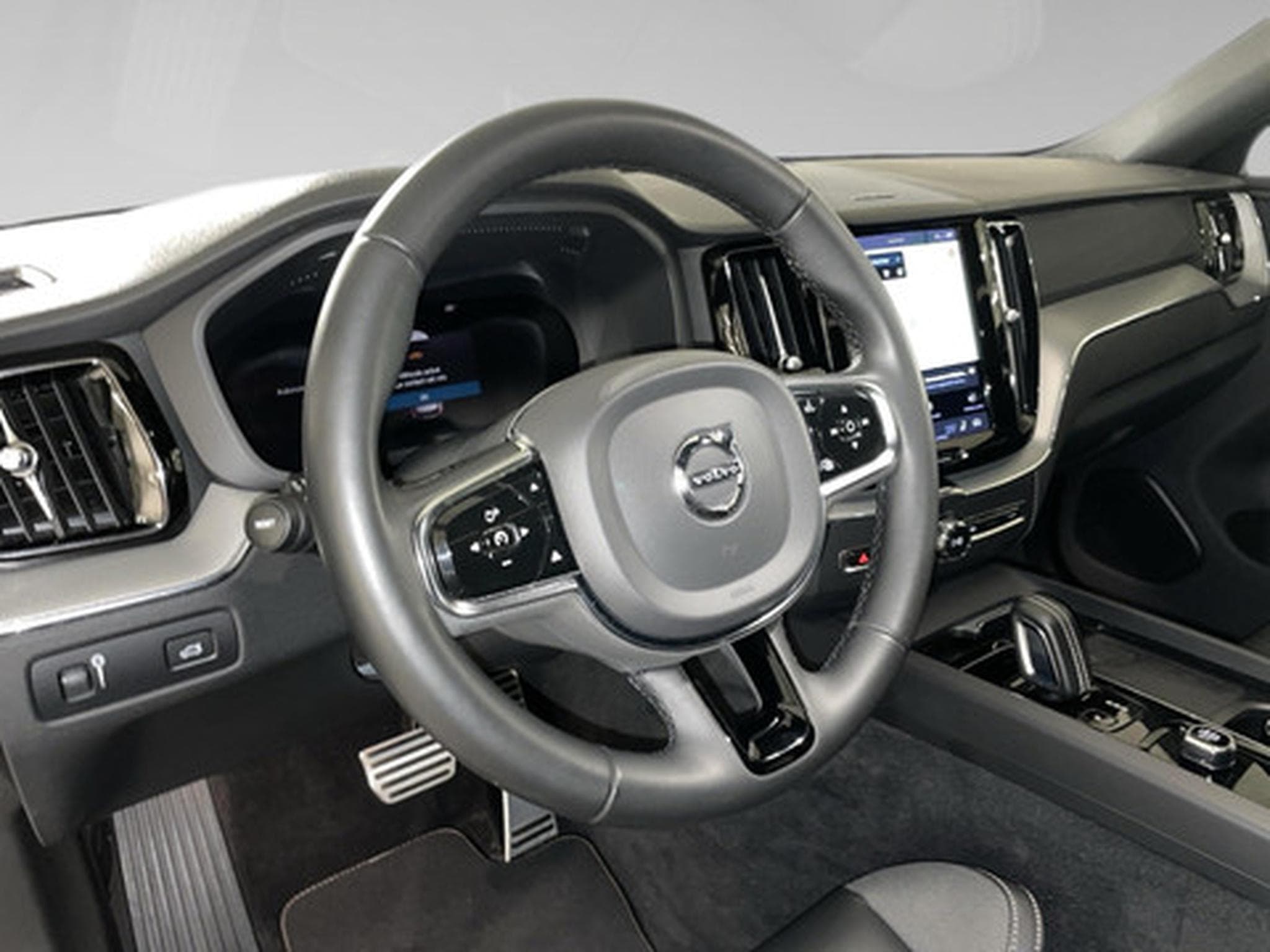 Volvo XC60 B4 P Geartronic Inscription (2022) - Photo 8