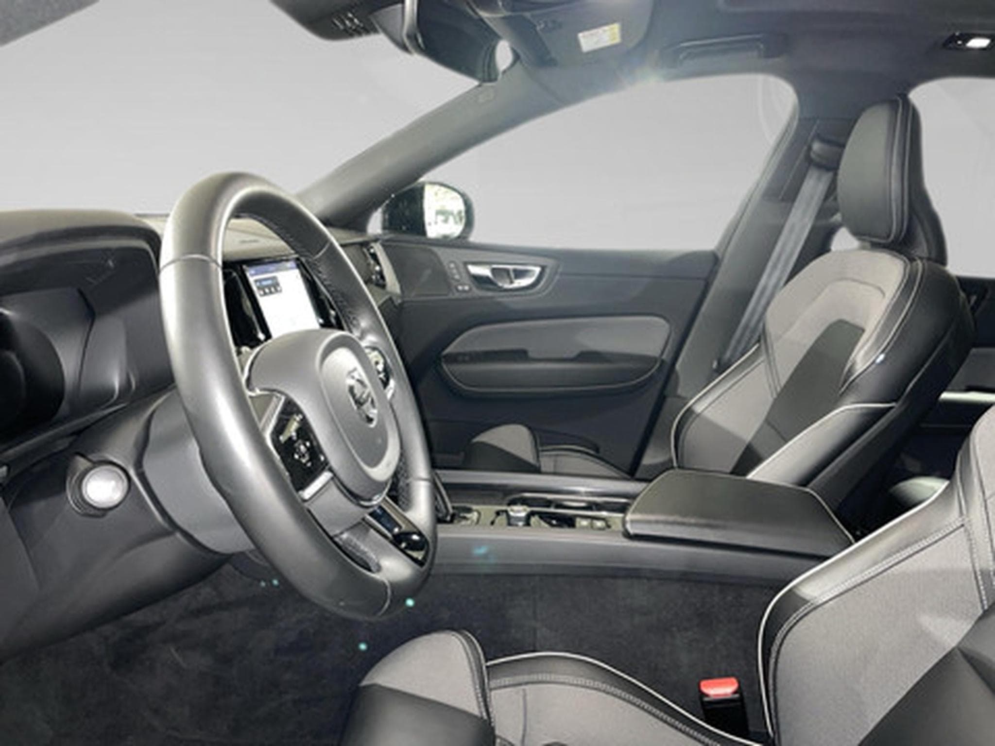 Volvo XC60 B4 P Geartronic Inscription (2022) - Photo 4
