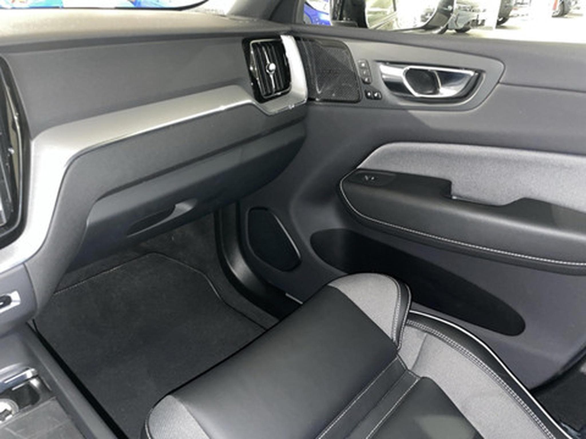 Volvo XC60 B4 P Geartronic Inscription (2022) - Photo 9