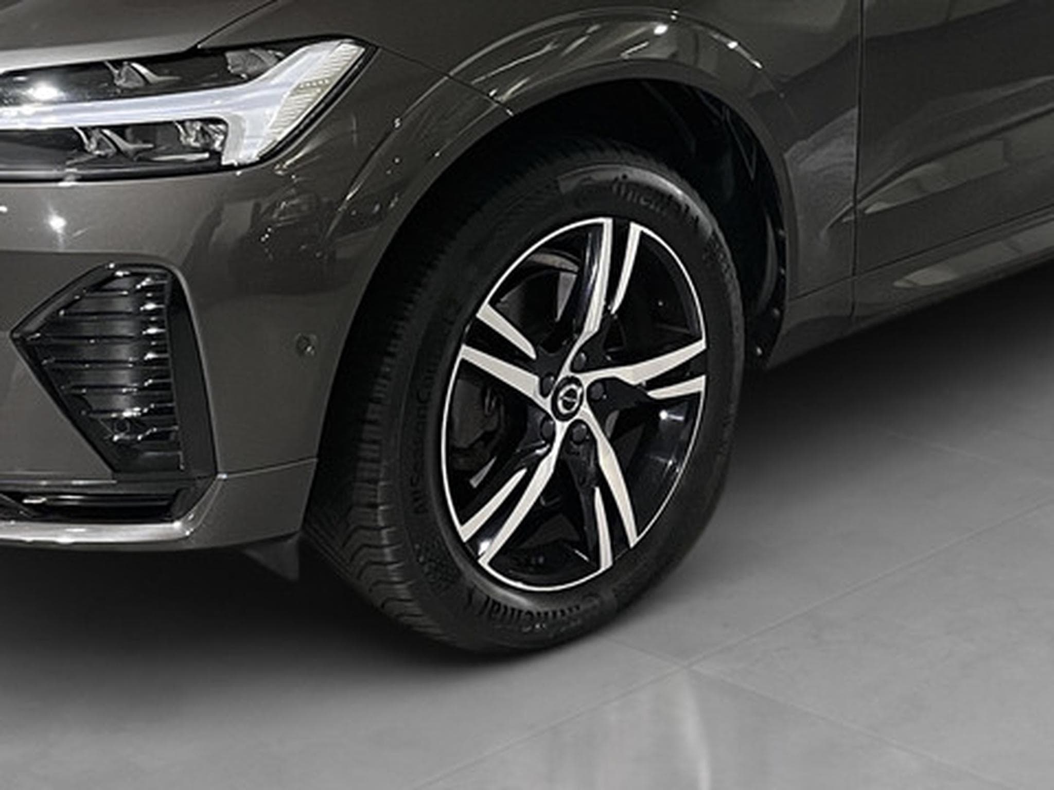 Volvo XC60 B4 P Geartronic Inscription (2022) - Photo 23
