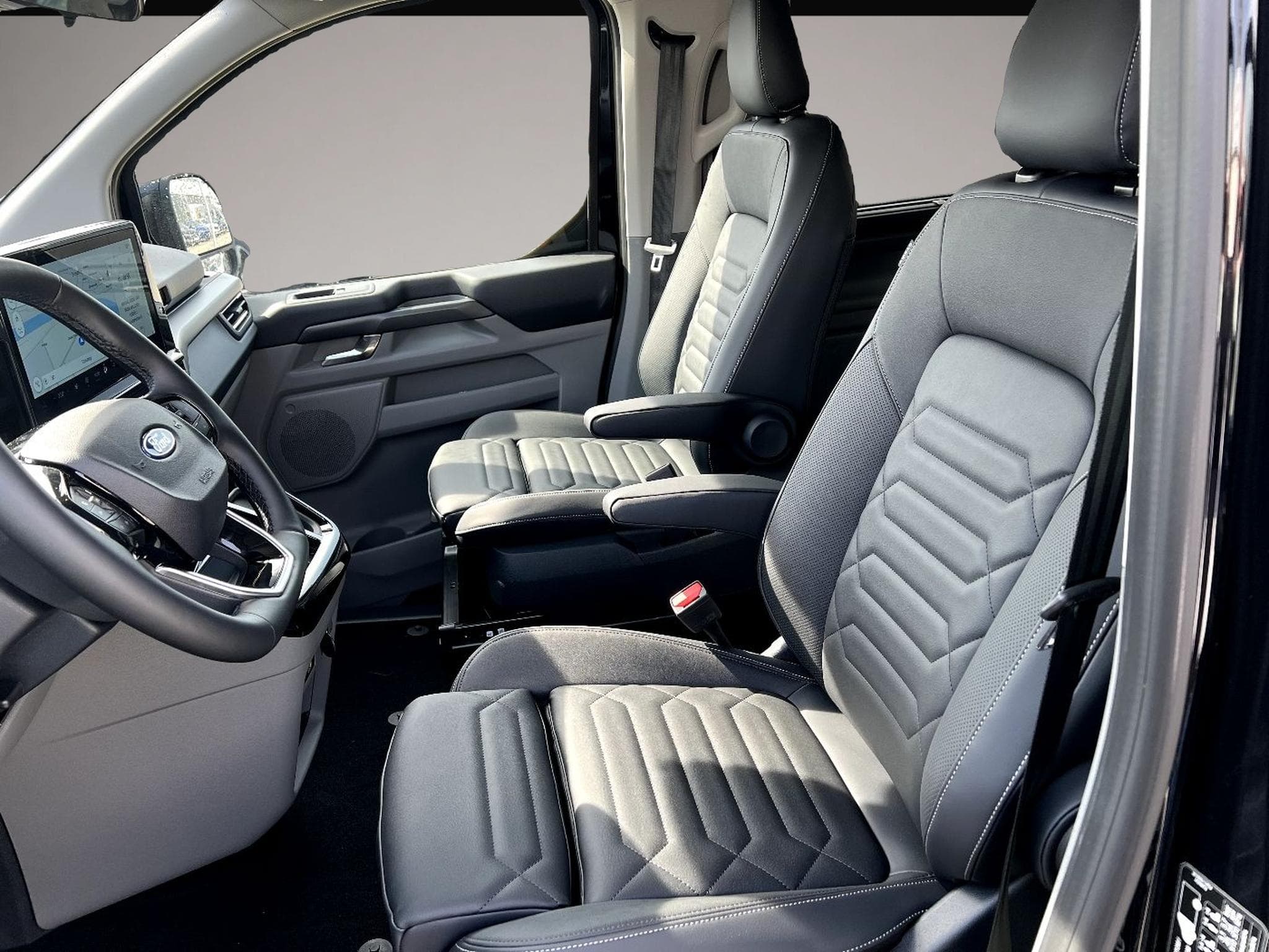 Ford Tourneo (2025) - Photo 7