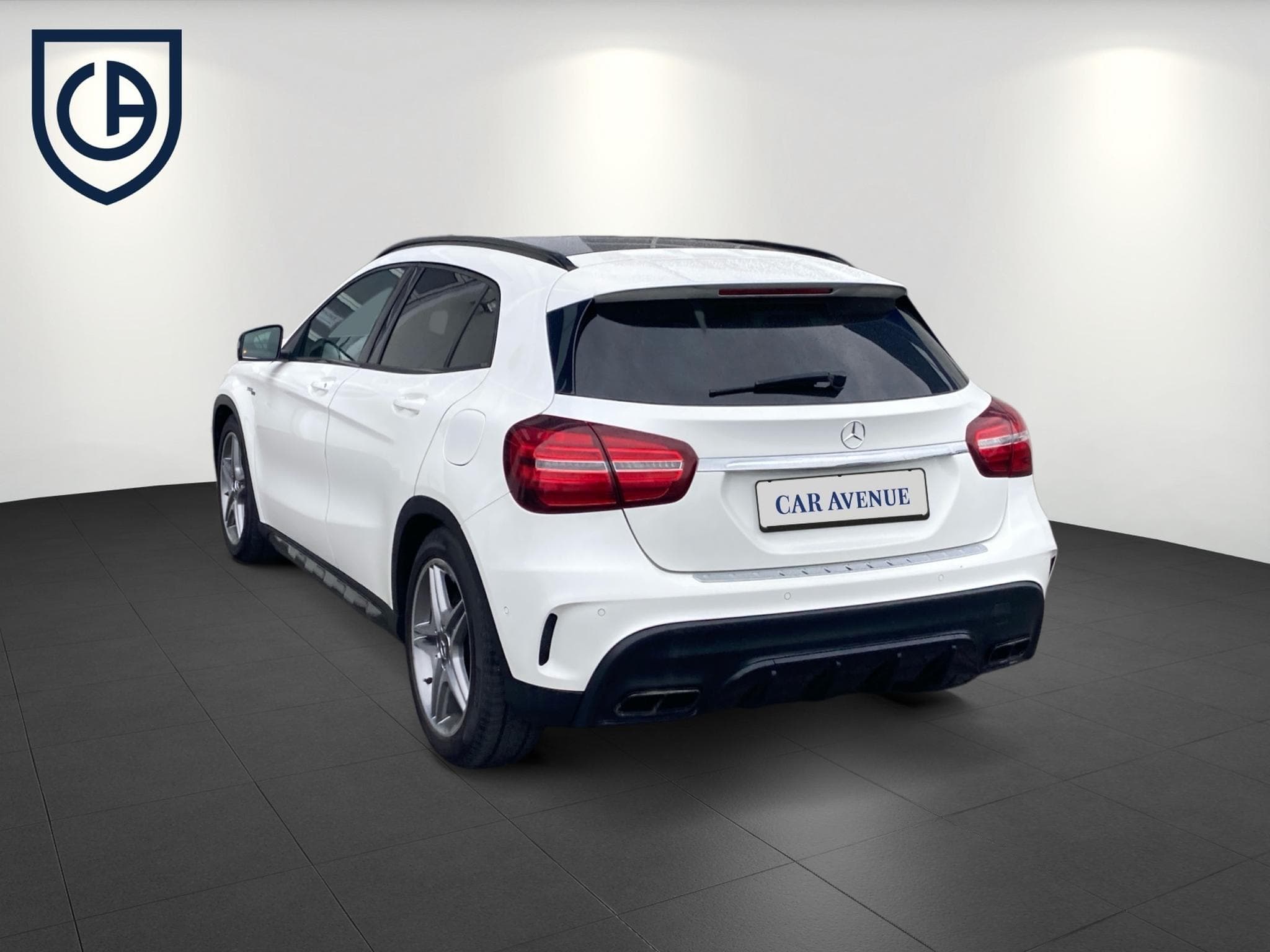 Mercedes GLA 45 AMG 4Matic/Navi/Kamera Night Paket Pano (2018) - Foto 4