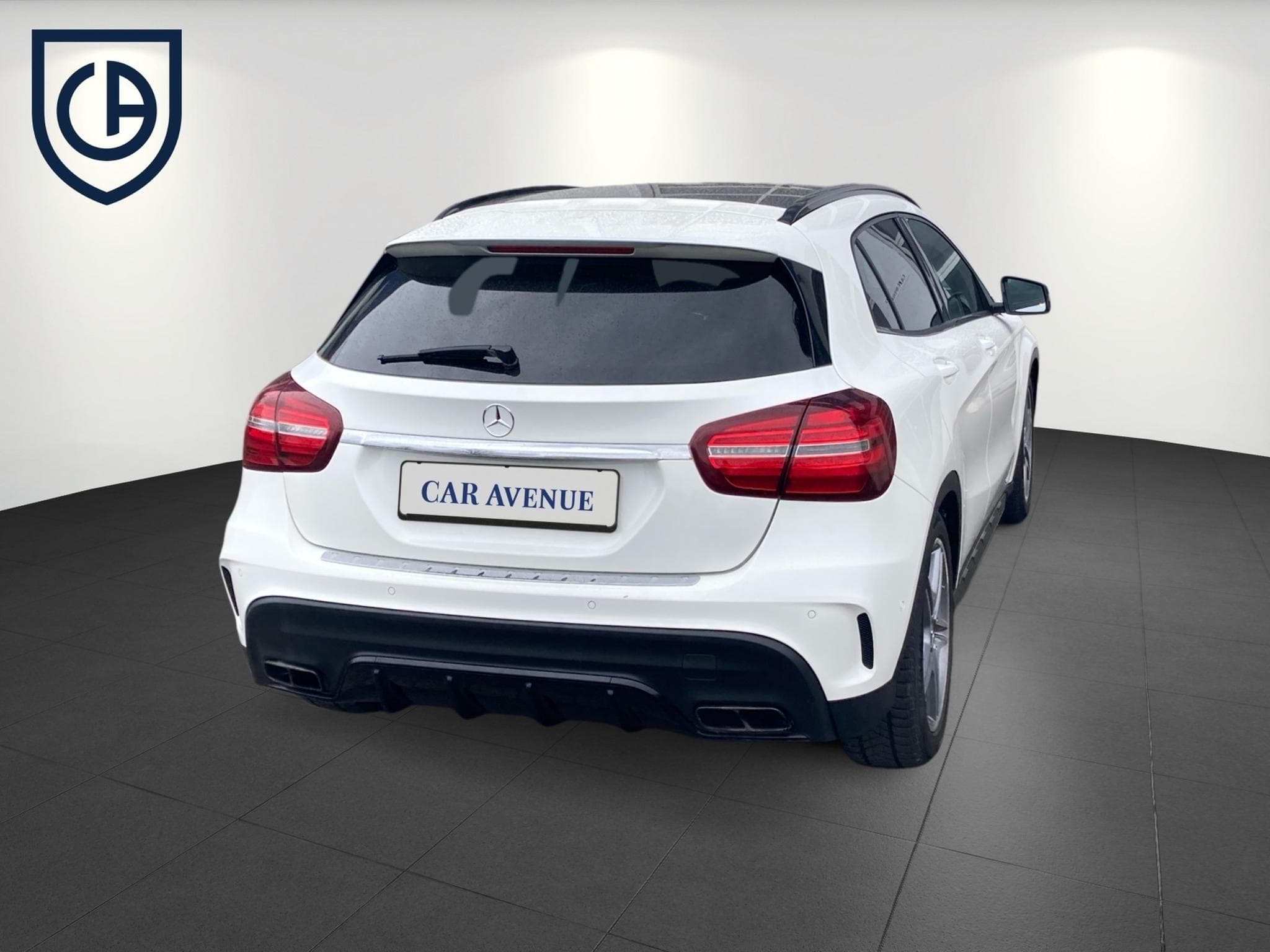 Mercedes GLA 45 AMG 4Matic/Navi/Kamera Night Paket Pano (2018) - Foto 3