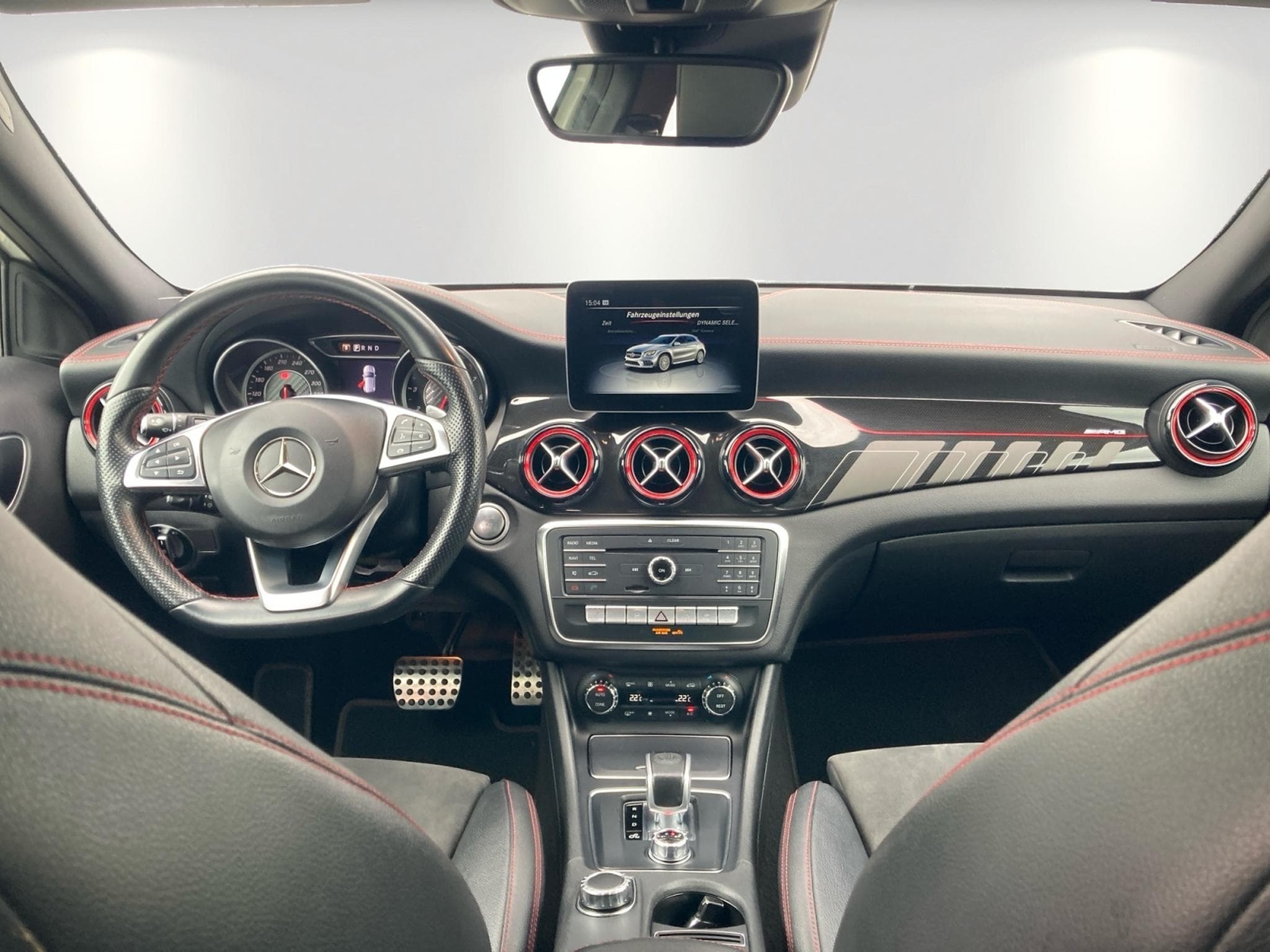 Mercedes GLA 45 AMG 4Matic/Navi/Kamera Night Paket Pano (2018) - Foto 9