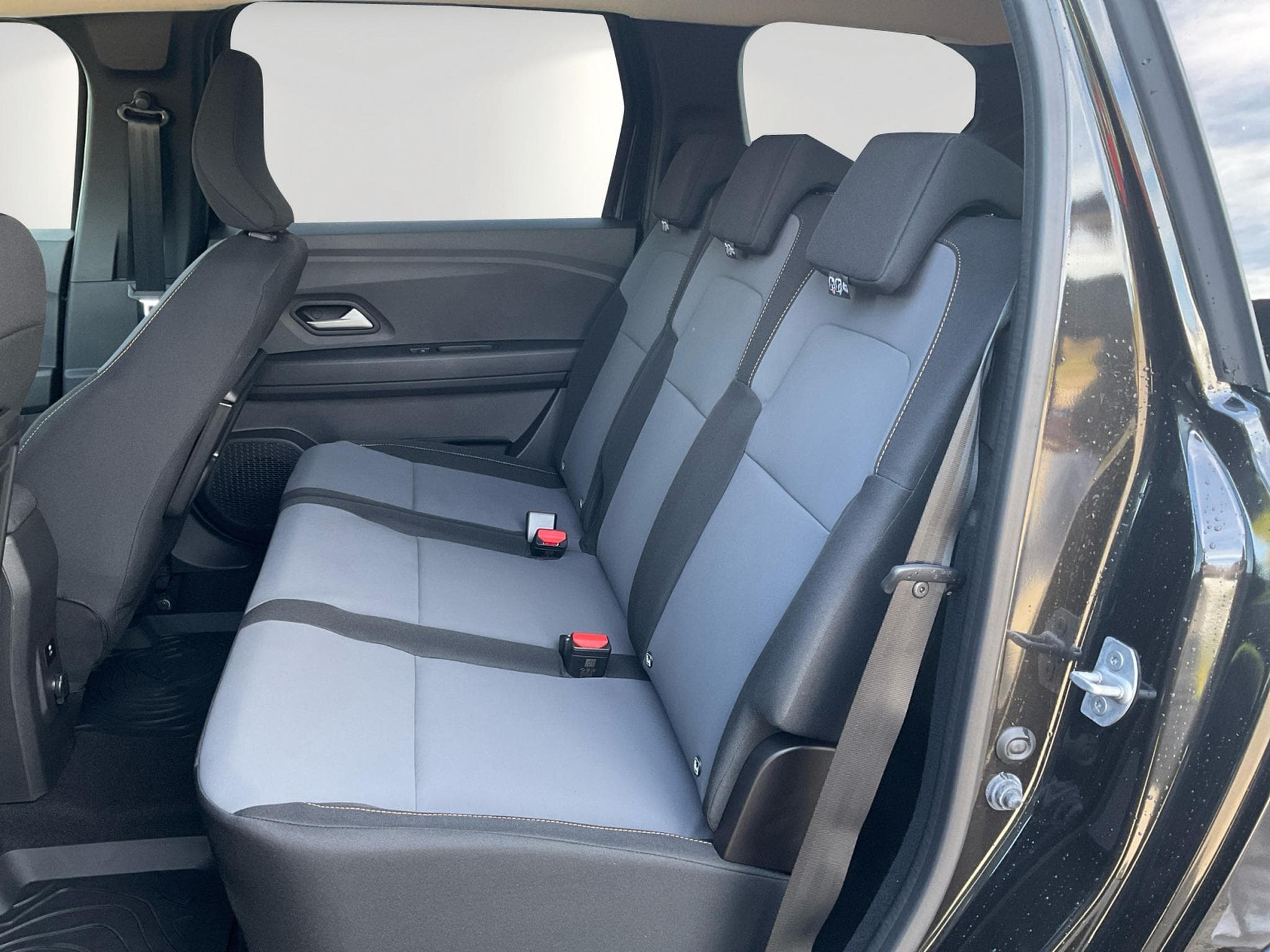 Dacia Jogger Extreme HYBRID 140 (2025) - Photo 7