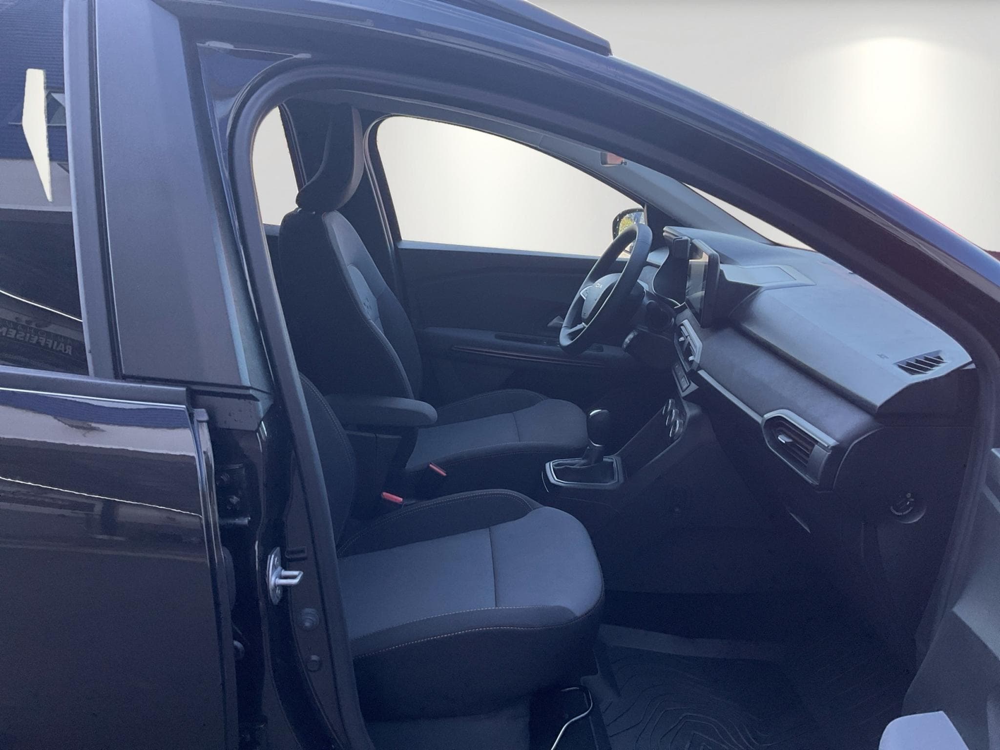 Dacia Jogger Extreme HYBRID 140 (2025) - Photo 15