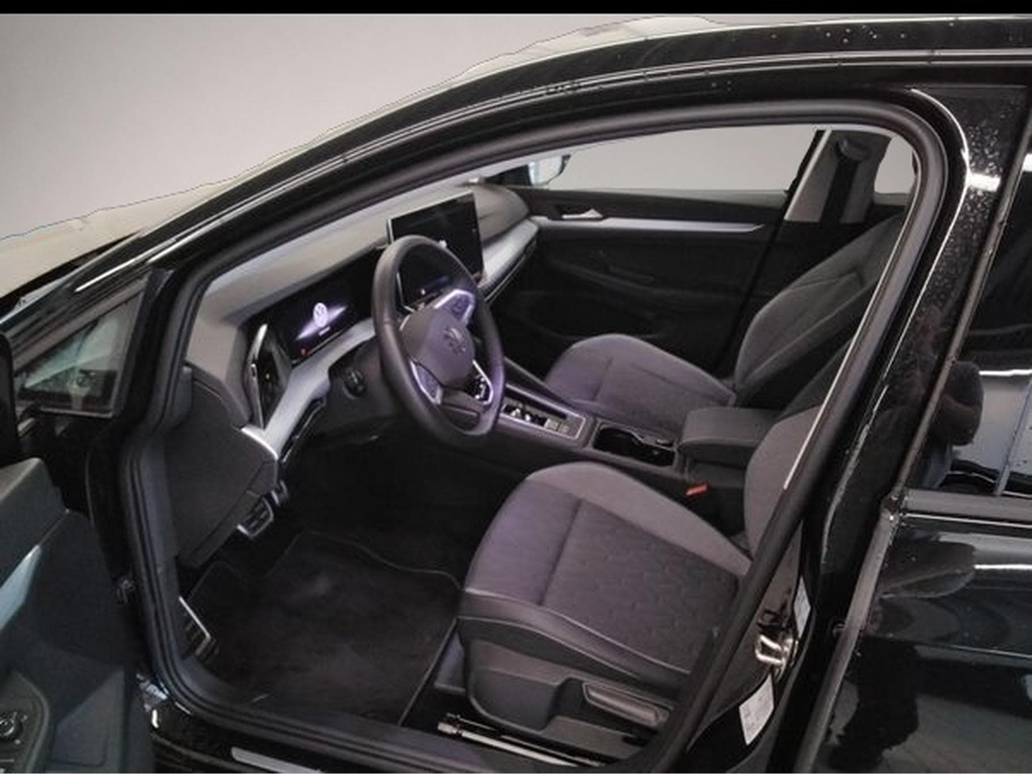 VW Golf (2025) - Photo 3