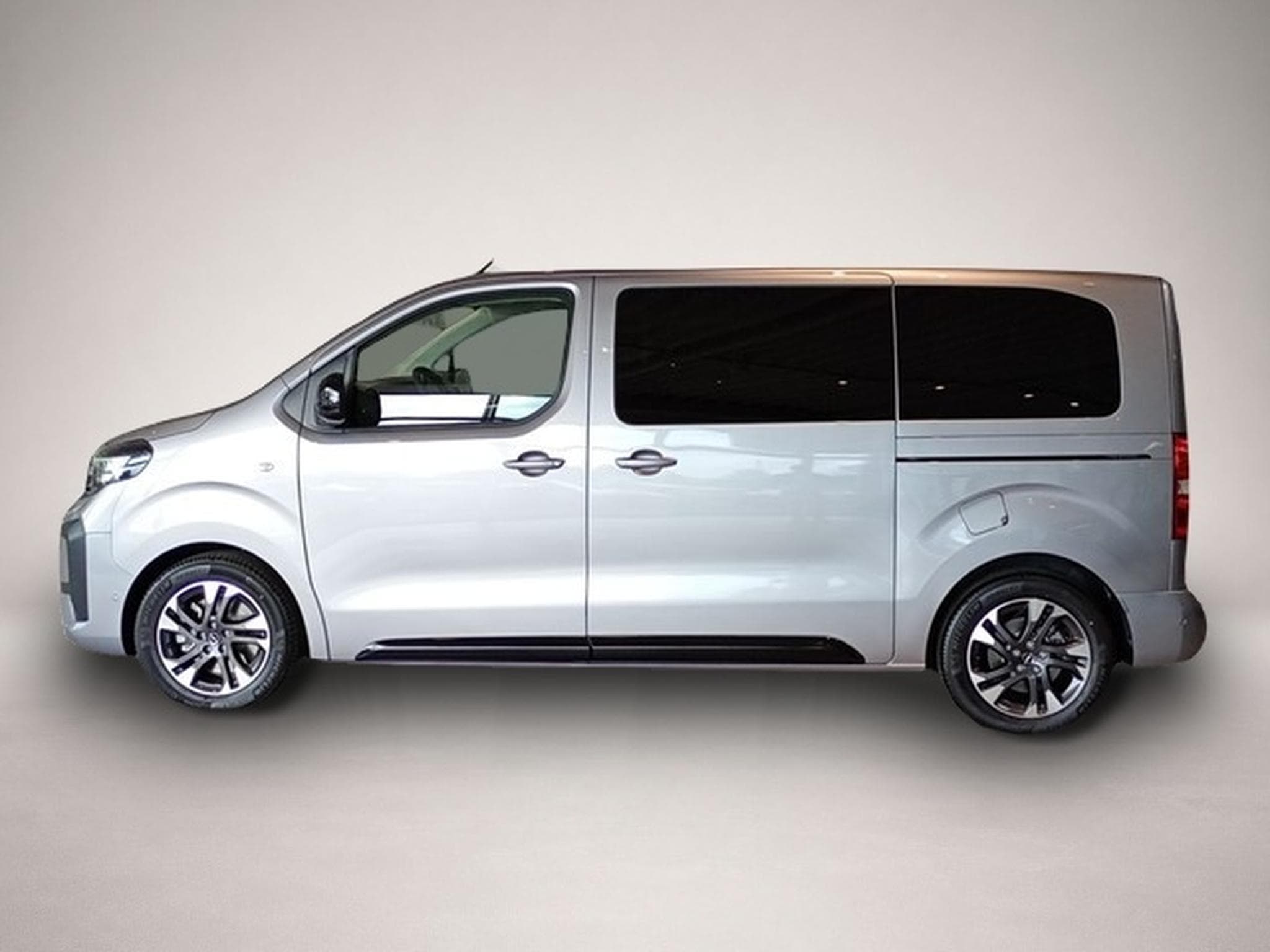 Opel Monterey (2026) - Photo 2