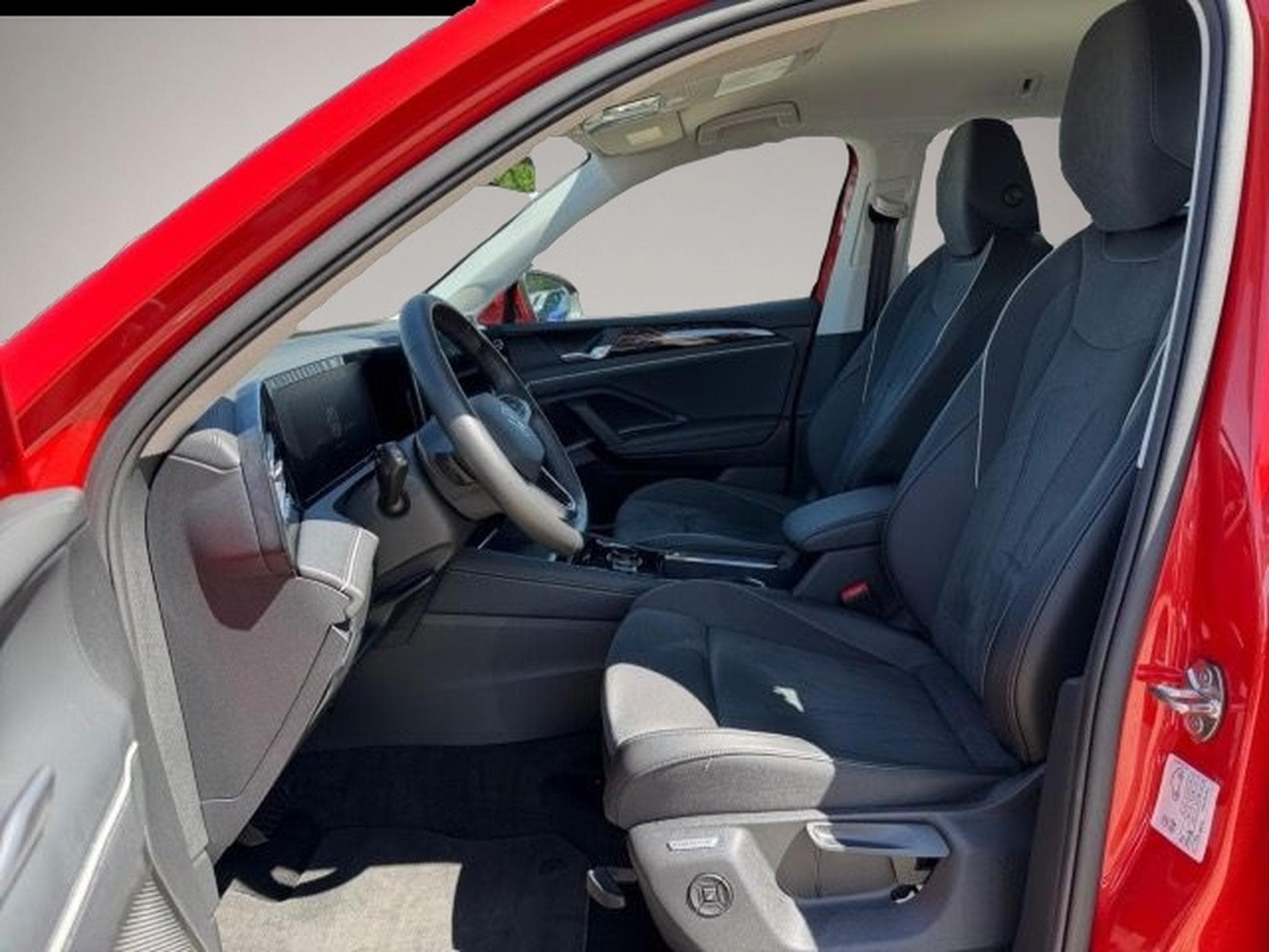 VW Tiguan (2024) - Photo 7