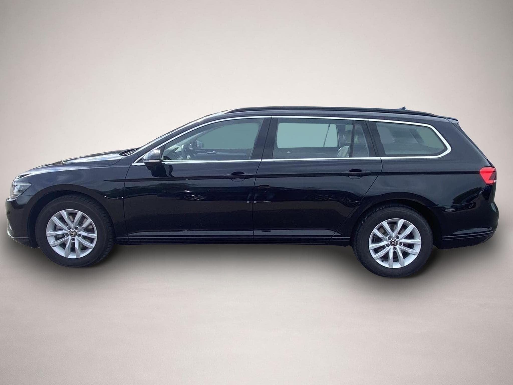 VW Passat (2024) - Photo 2