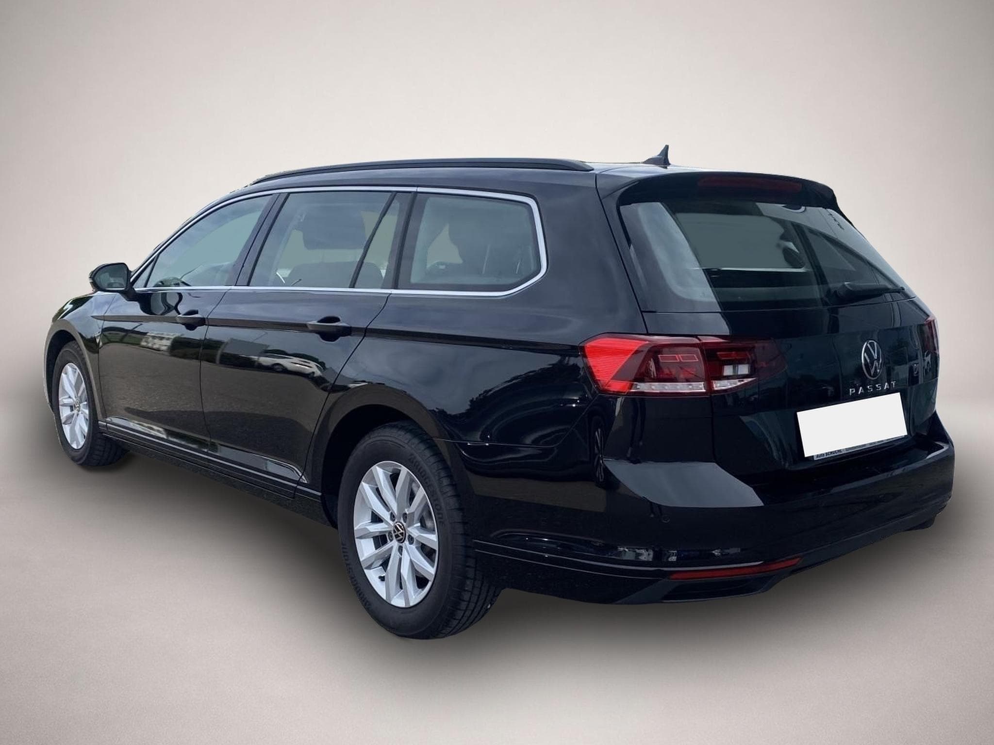 VW Passat (2024) - Photo 4
