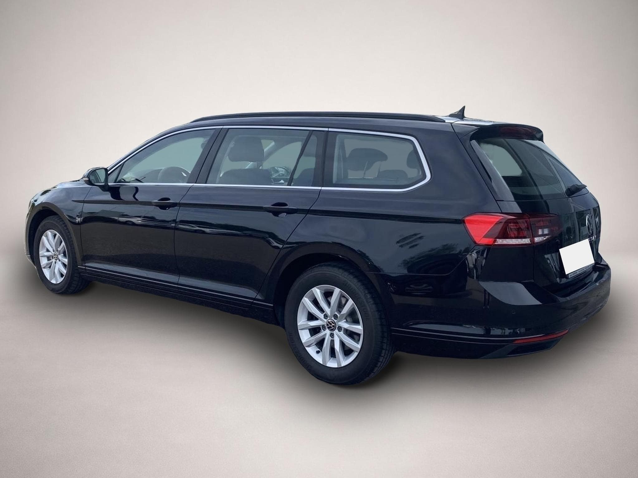 VW Passat (2024) - Photo 3