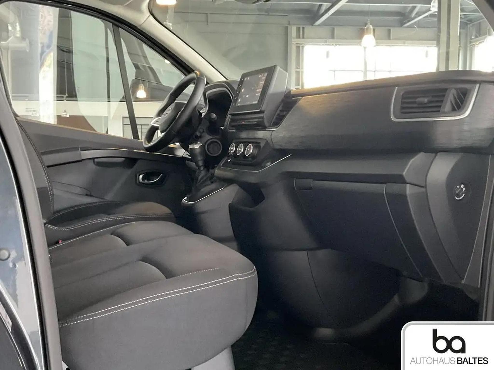 Nissan Primastar (2025) - Photo 6