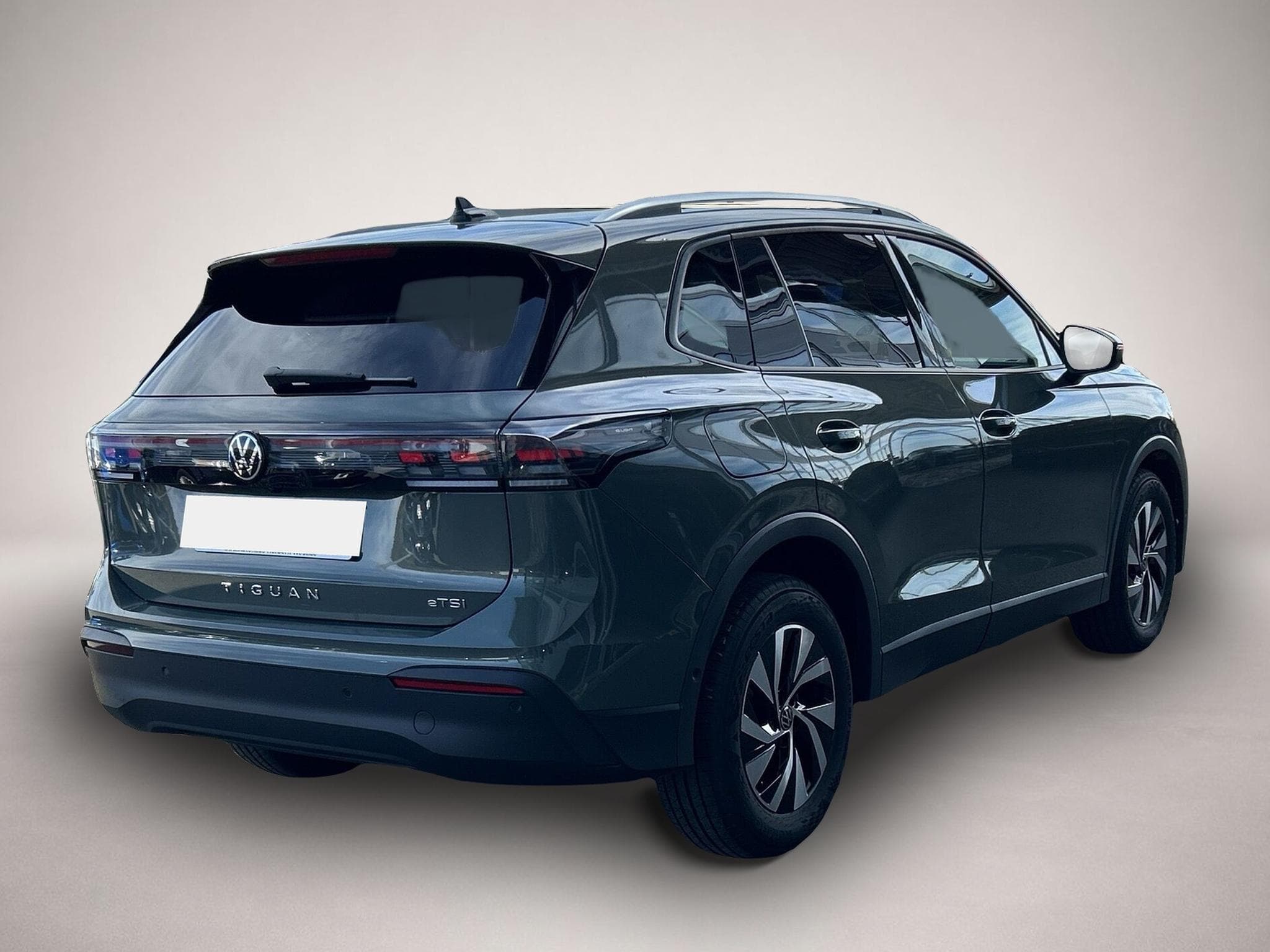 VW Tiguan (2025) - Photo 3