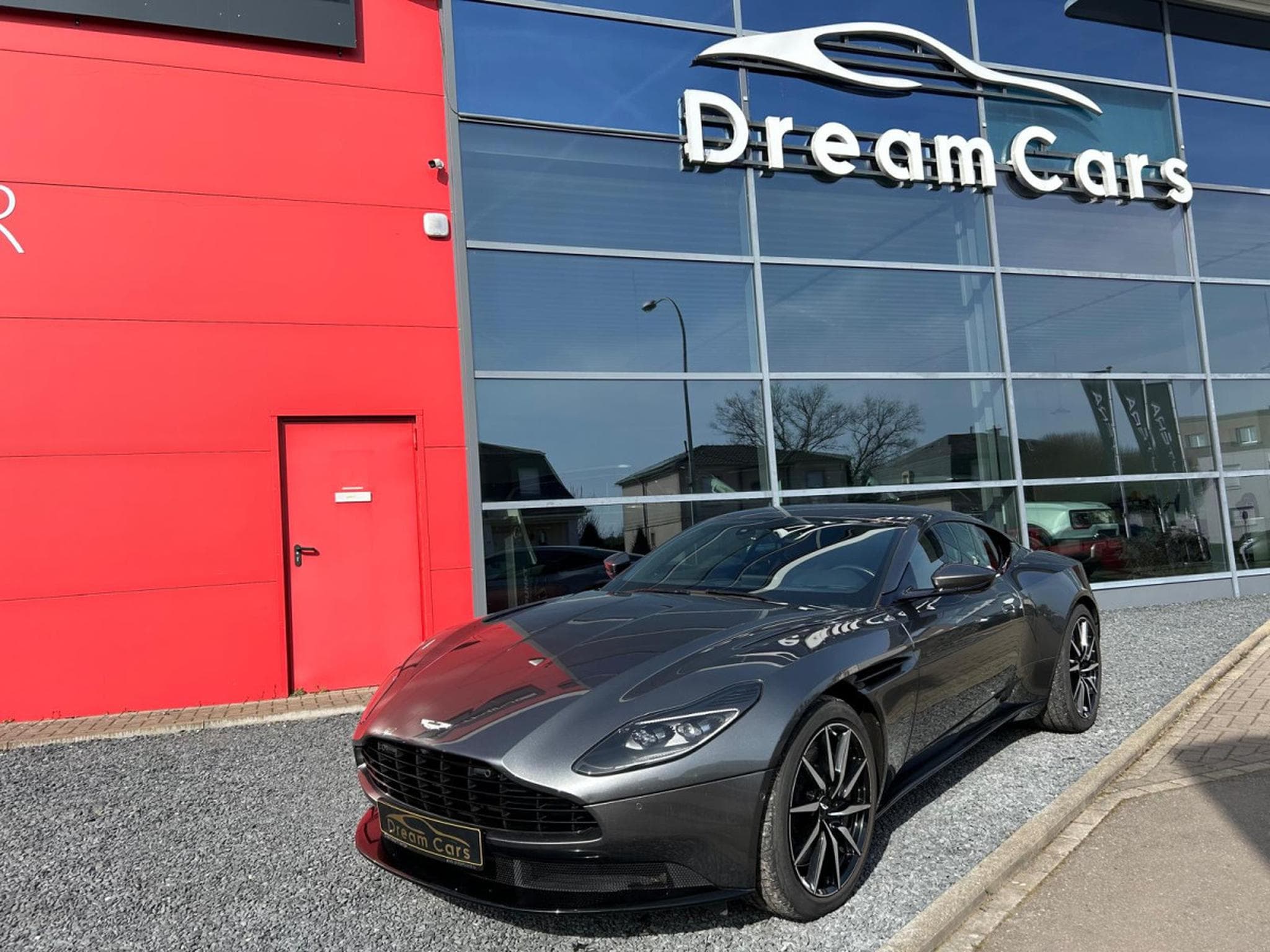 Aston-Martin DB11 DB 11 (2020) - Photo 1