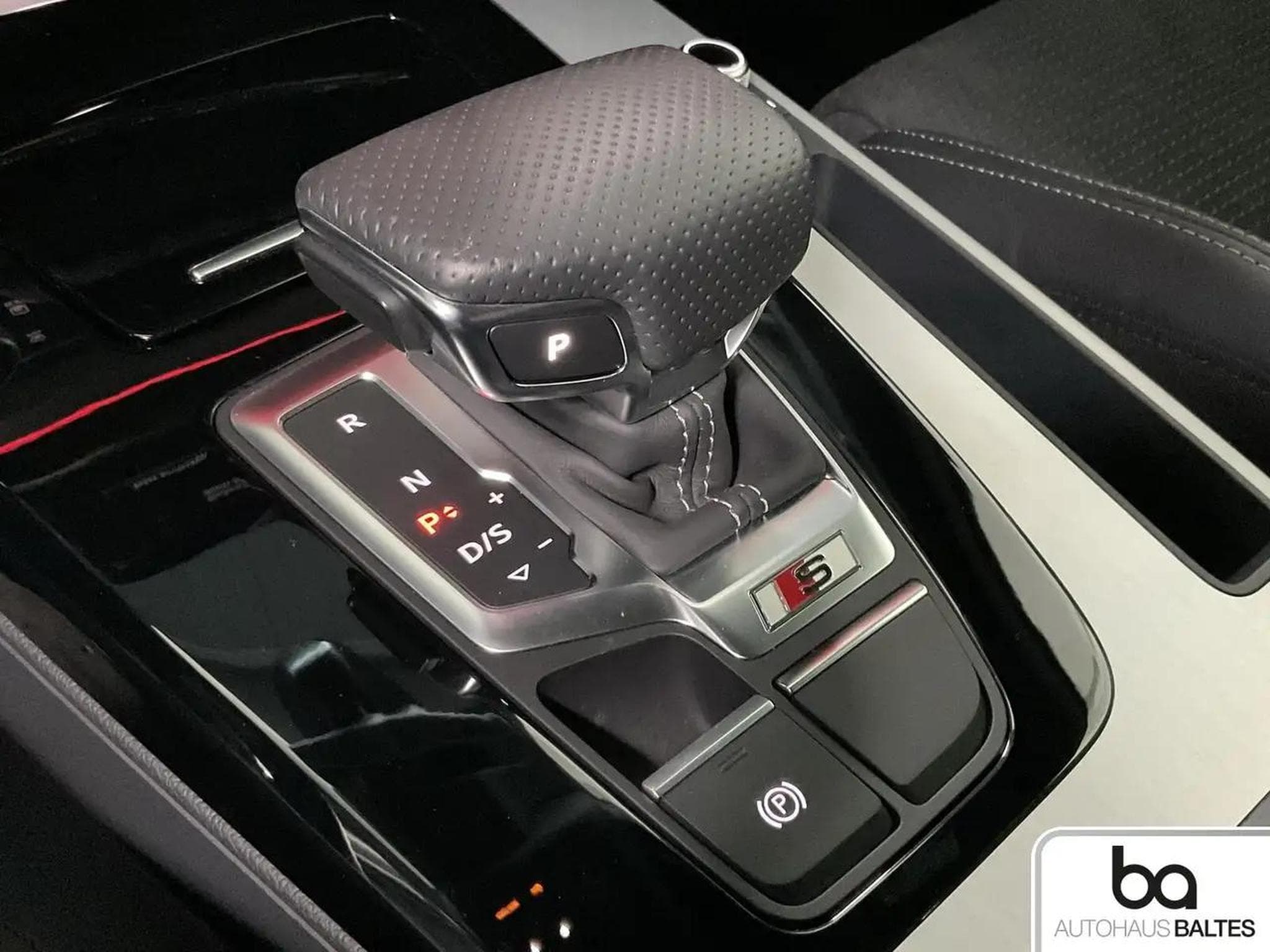 Audi SQ5 (2023) - Foto 11
