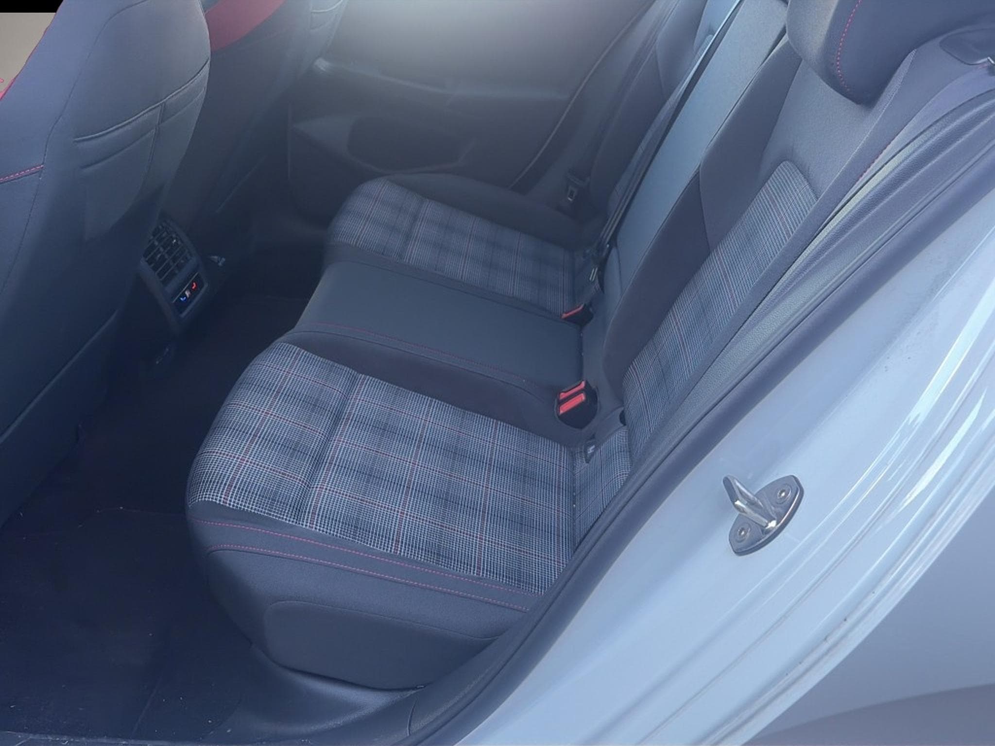VW Golf (2025) - Photo 5