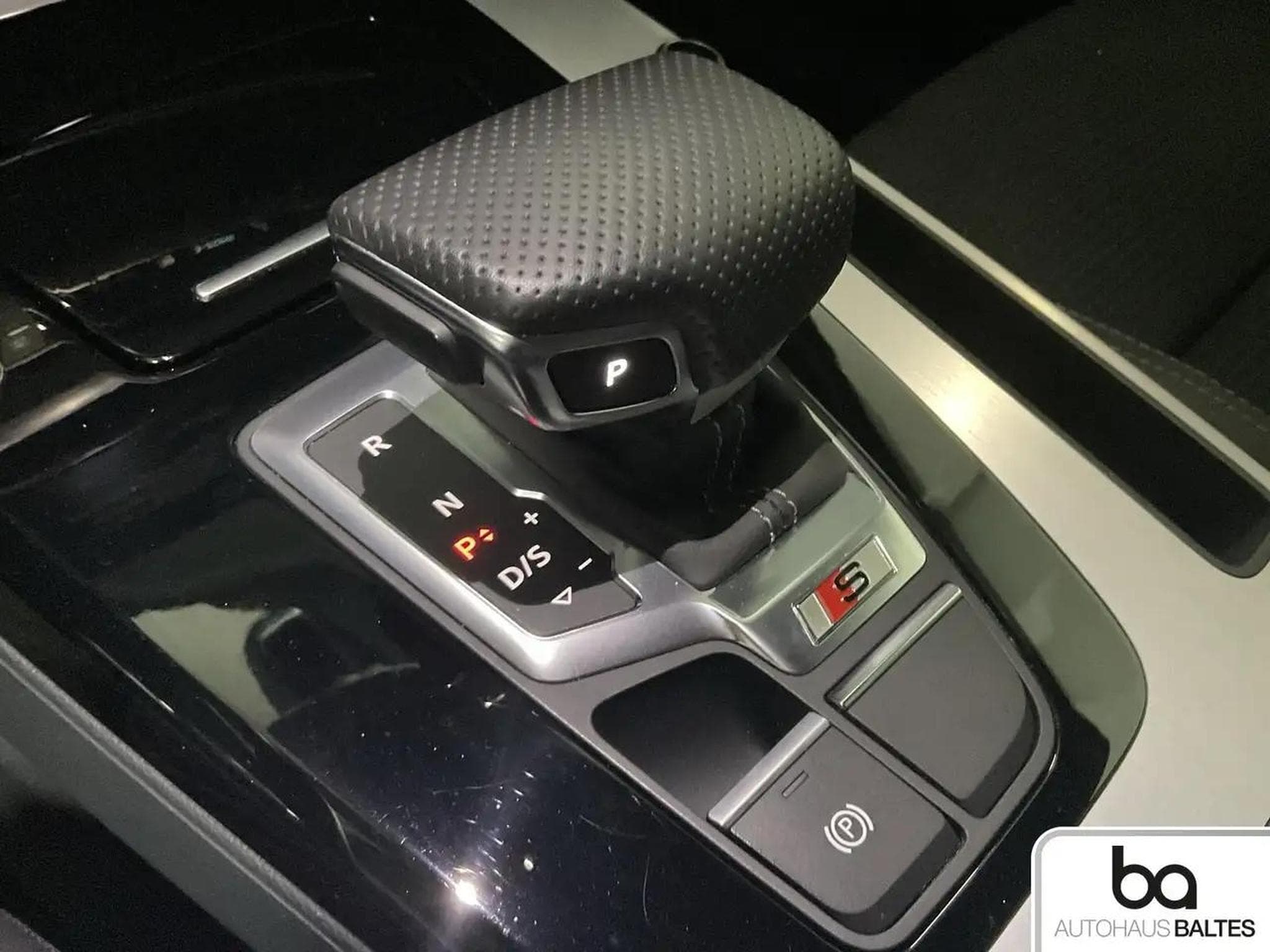 Audi SQ5 (2023) - Foto 12