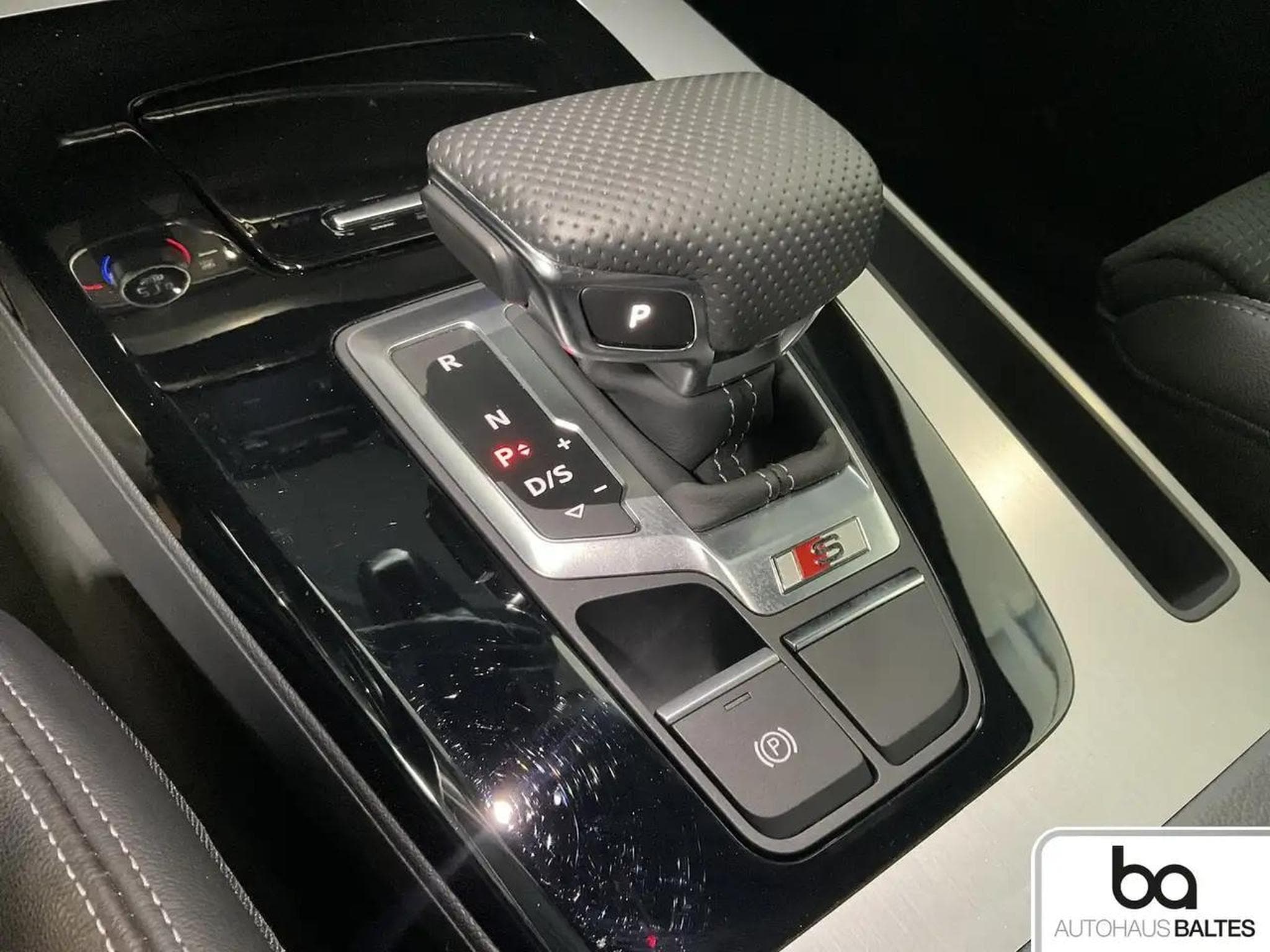 Audi SQ5 (2023) - Foto 11