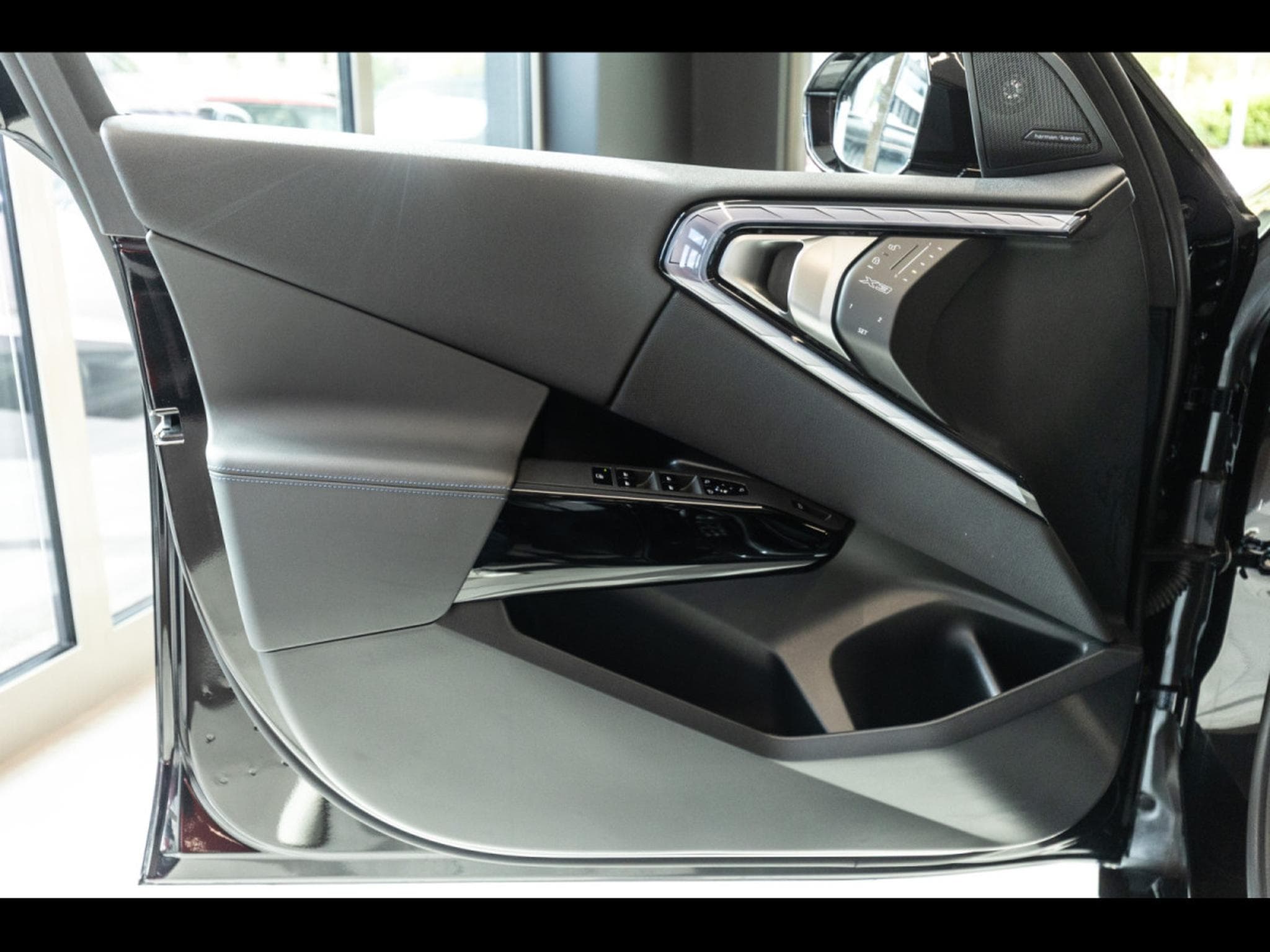 BMW X3 I XDRIVE (G45) STEPTRONIC (398 CH) - BLACK SAPPHIRE METALLIC (2025) - Photo 10