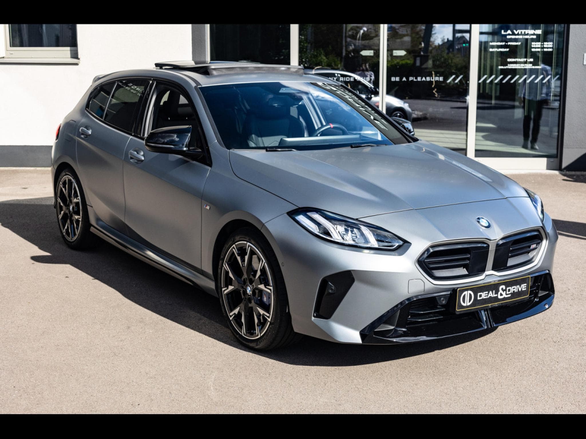 BMW M135 i XDRIVE (F70) - FACELIFT - FROZEN PURE GREY METALLIC (2025) - Photo 5