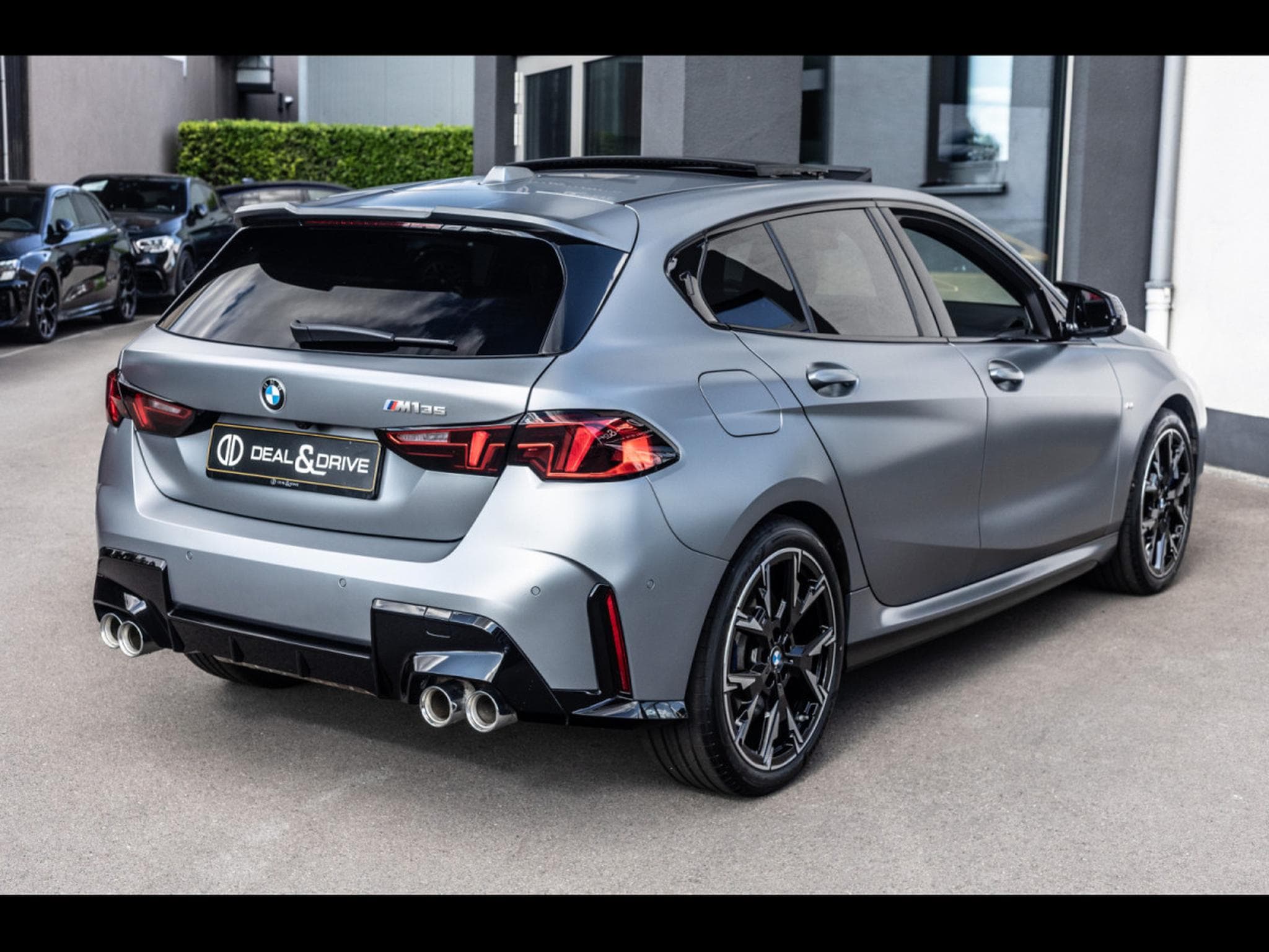 BMW M135 i XDRIVE (F70) - FACELIFT - FROZEN PURE GREY METALLIC (2025) - Photo 7