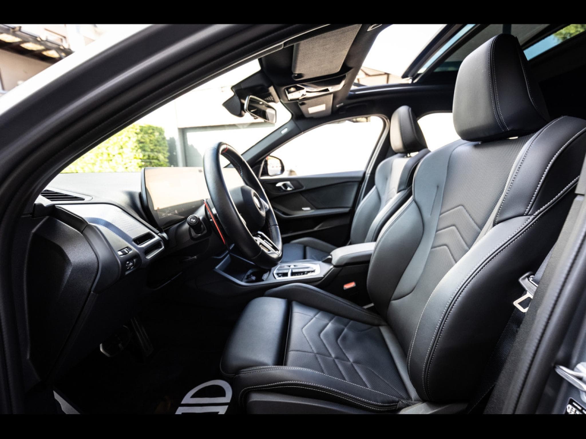 BMW M135 i XDRIVE (F70) - FACELIFT - FROZEN PURE GREY METALLIC (2025) - Photo 13