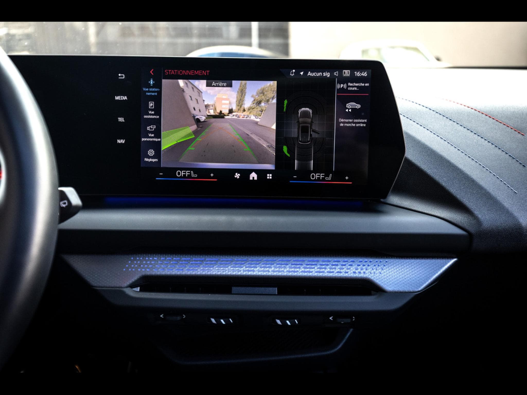 BMW M135 i XDRIVE (F70) - FACELIFT - FROZEN PURE GREY METALLIC (2025) - Photo 24