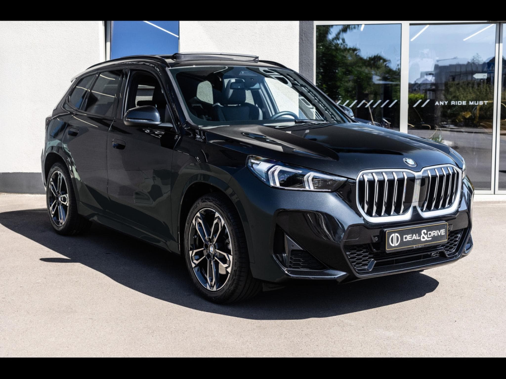 BMW X1 XDRIVE23D M SPORT - BLACK SAPPHIRE METALLIC (2025) - Foto 6