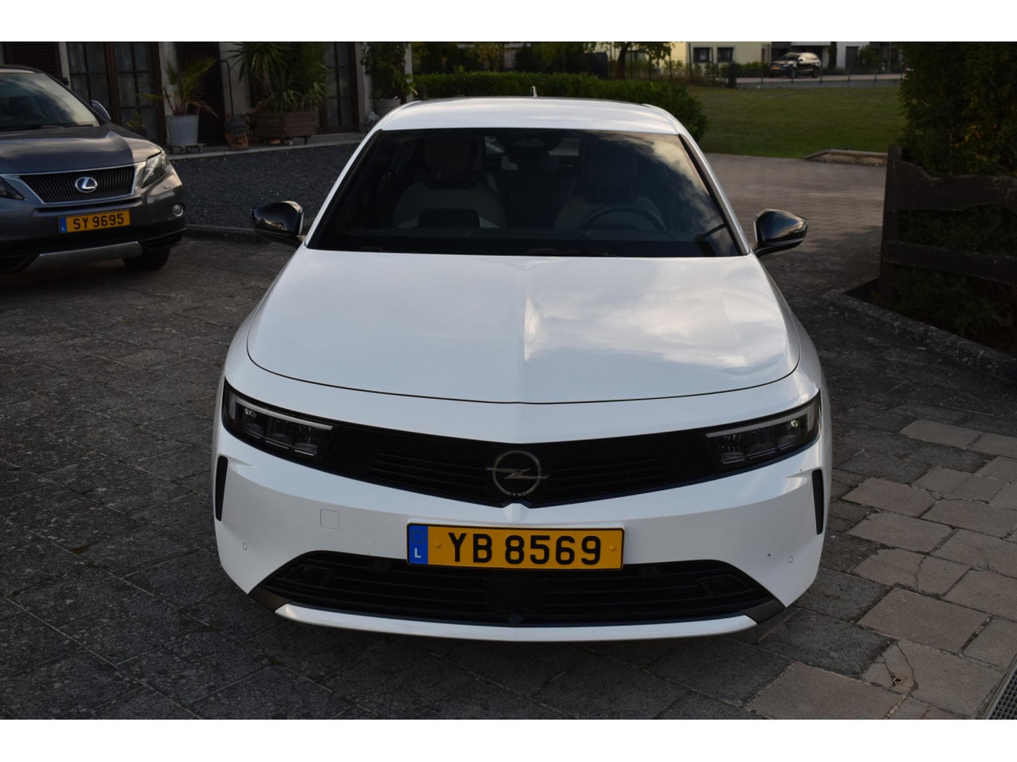 Opel Astra 1,2 Turbo 130 S/Edition Automatic (2025) - Photo 2