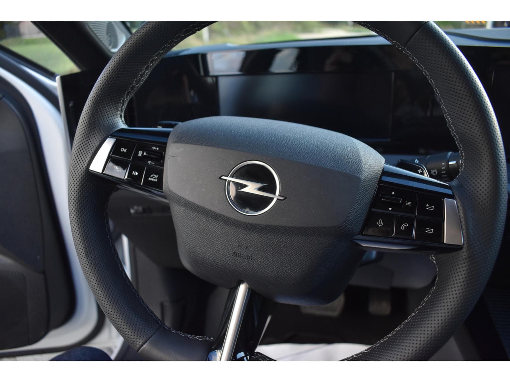 Opel Astra 1,2 Turbo 130 S/Edition Automatic (2025) - Photo 12