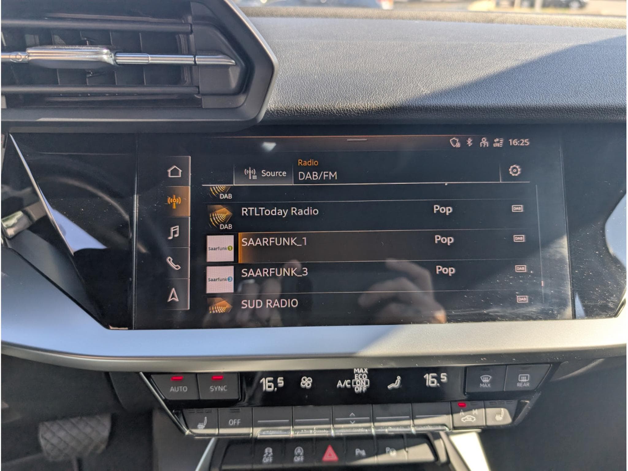 Audi A3 35 TFSI 150 S-TRONIC (2021) - Photo 11