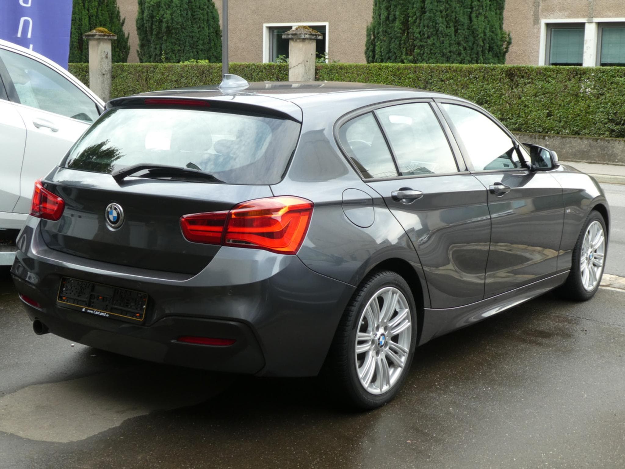 BMW 116 i Pack M Sport (2015) - Photo 2
