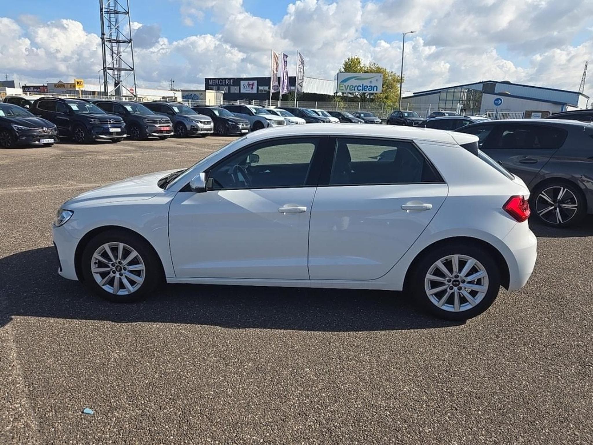 Audi A1 30 TFSI 110 DESIGN (2023) - Photo 8