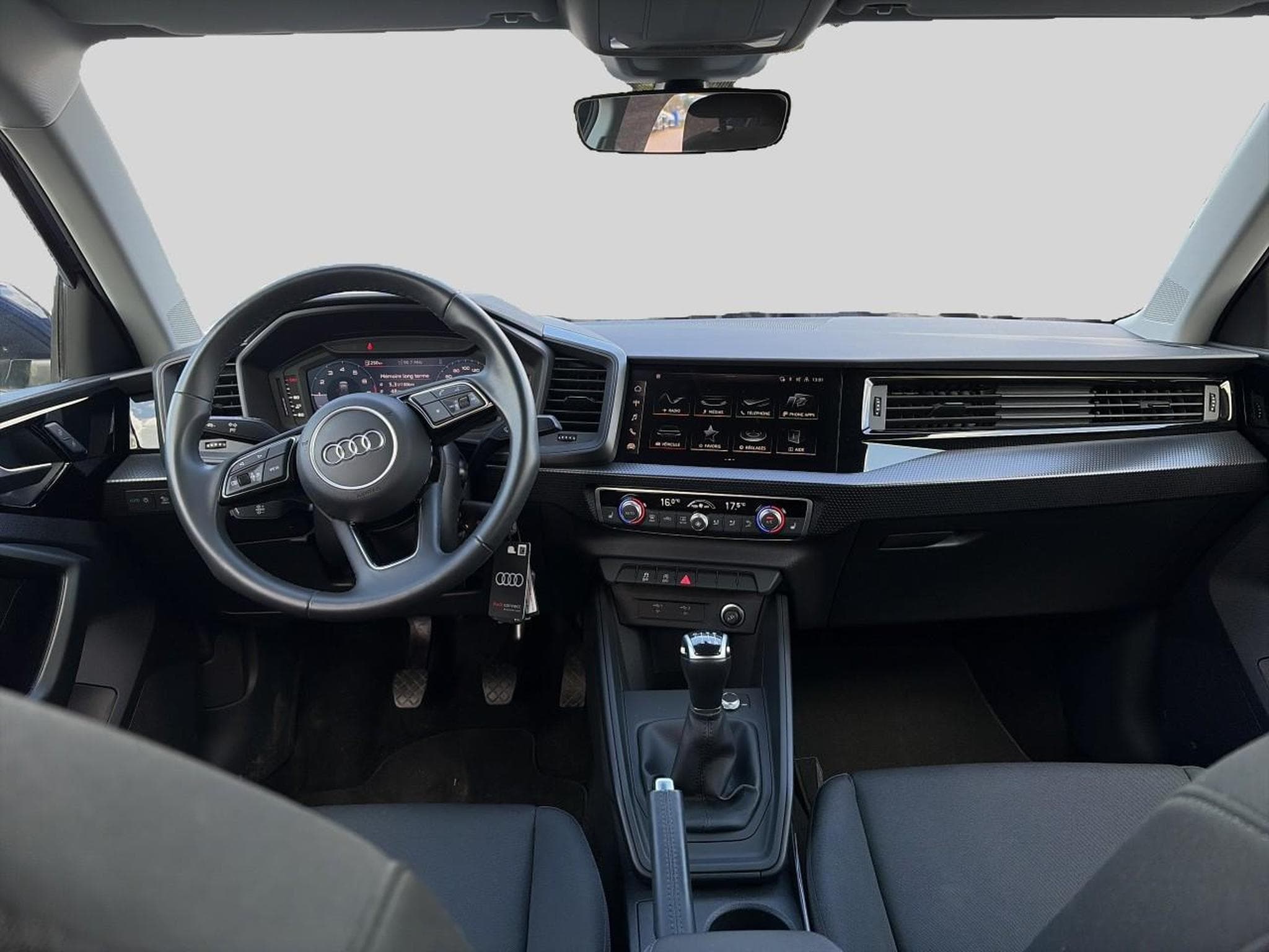 Audi A1 30 TFSI 110 DESIGN (2023) - Photo 10