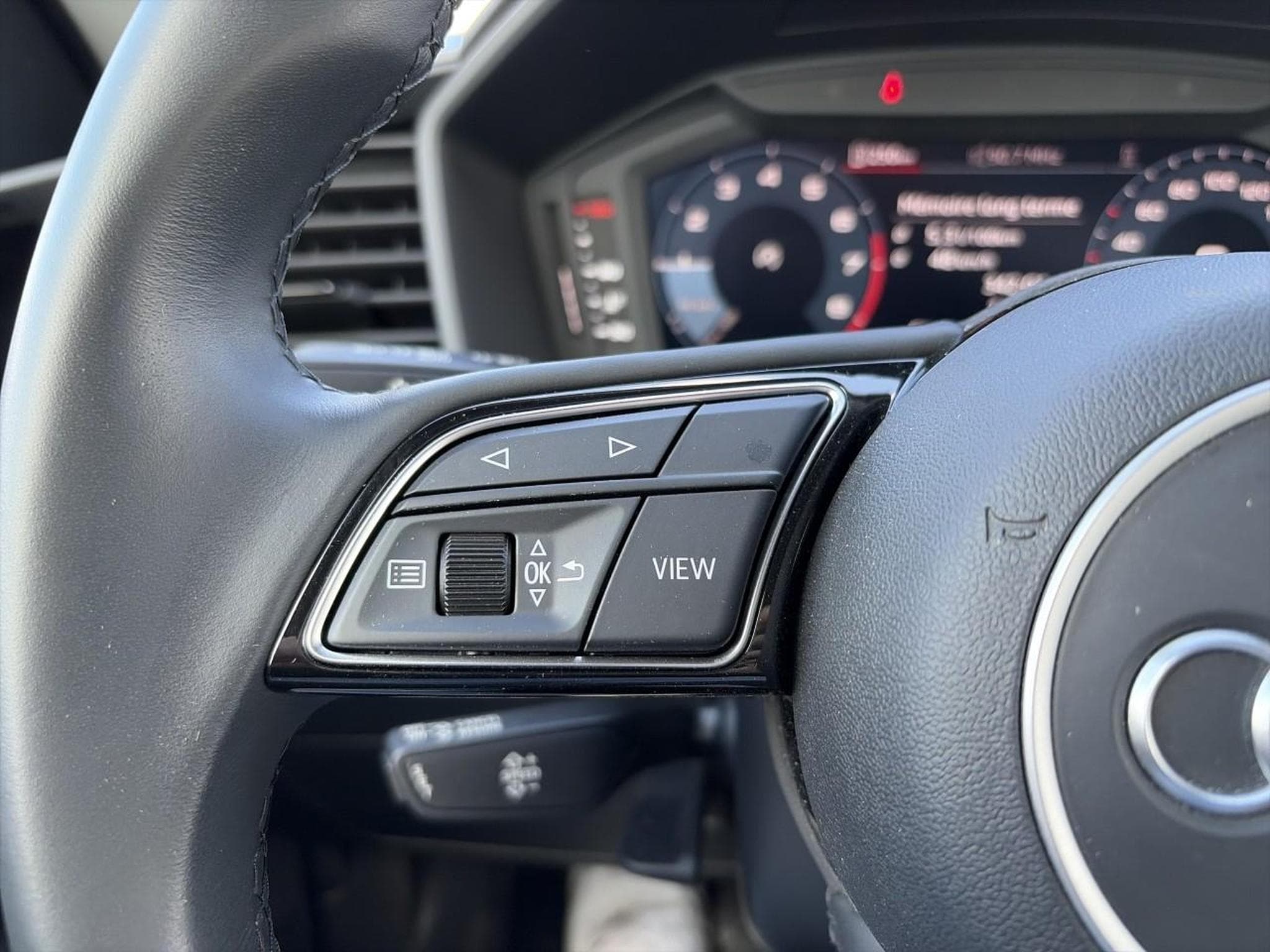 Audi A1 30 TFSI 110 DESIGN (2023) - Photo 14
