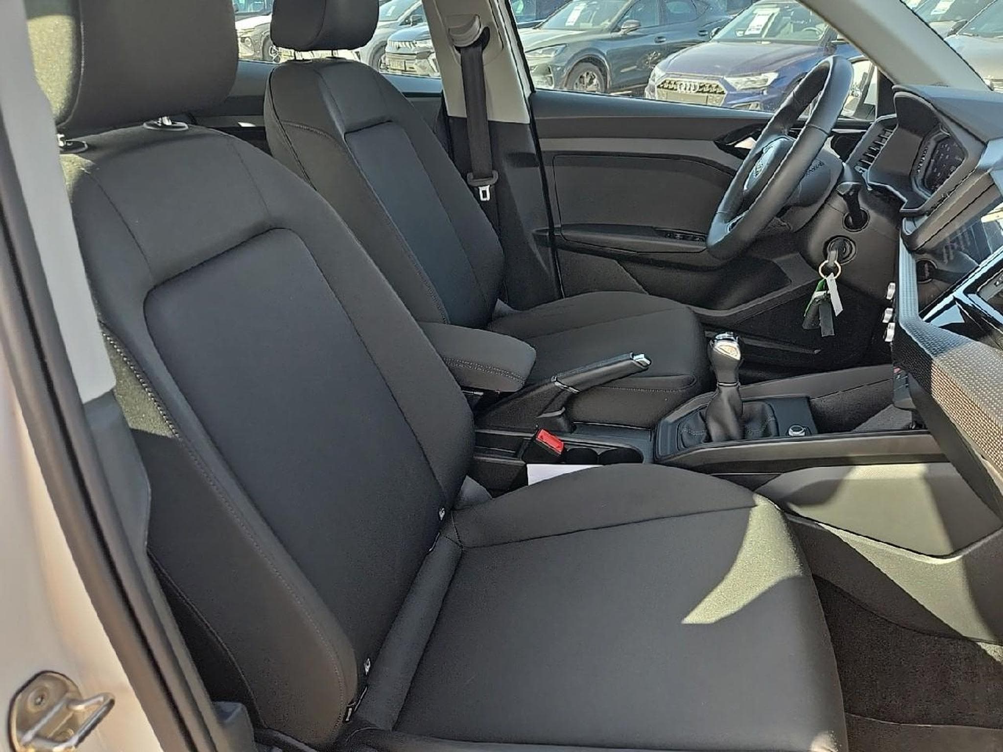 Audi A1 30 TFSI 110 DESIGN (2023) - Photo 12