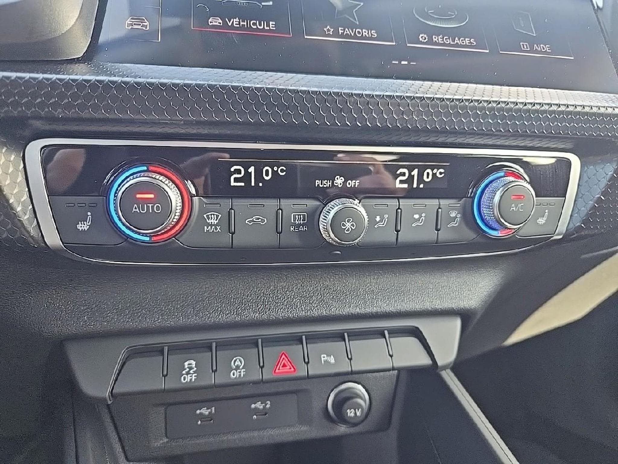 Audi A1 30 TFSI 110 DESIGN (2023) - Photo 19
