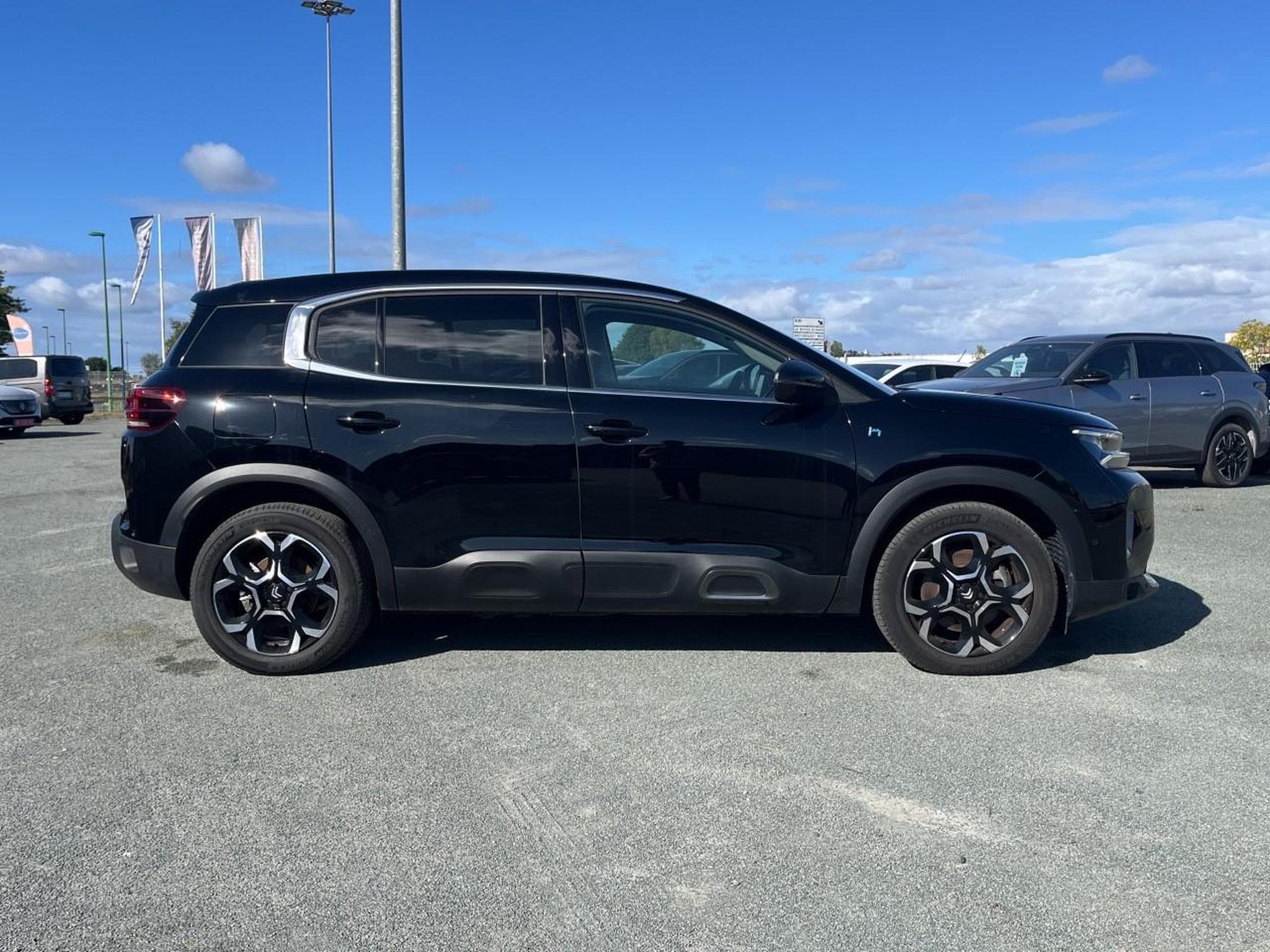 Citroen C5 AIRCROSS 1.6 HYBRIDE RECHARGEABLE 225 MAX BOITE AUTOMATIQUE (2024) - Photo 4