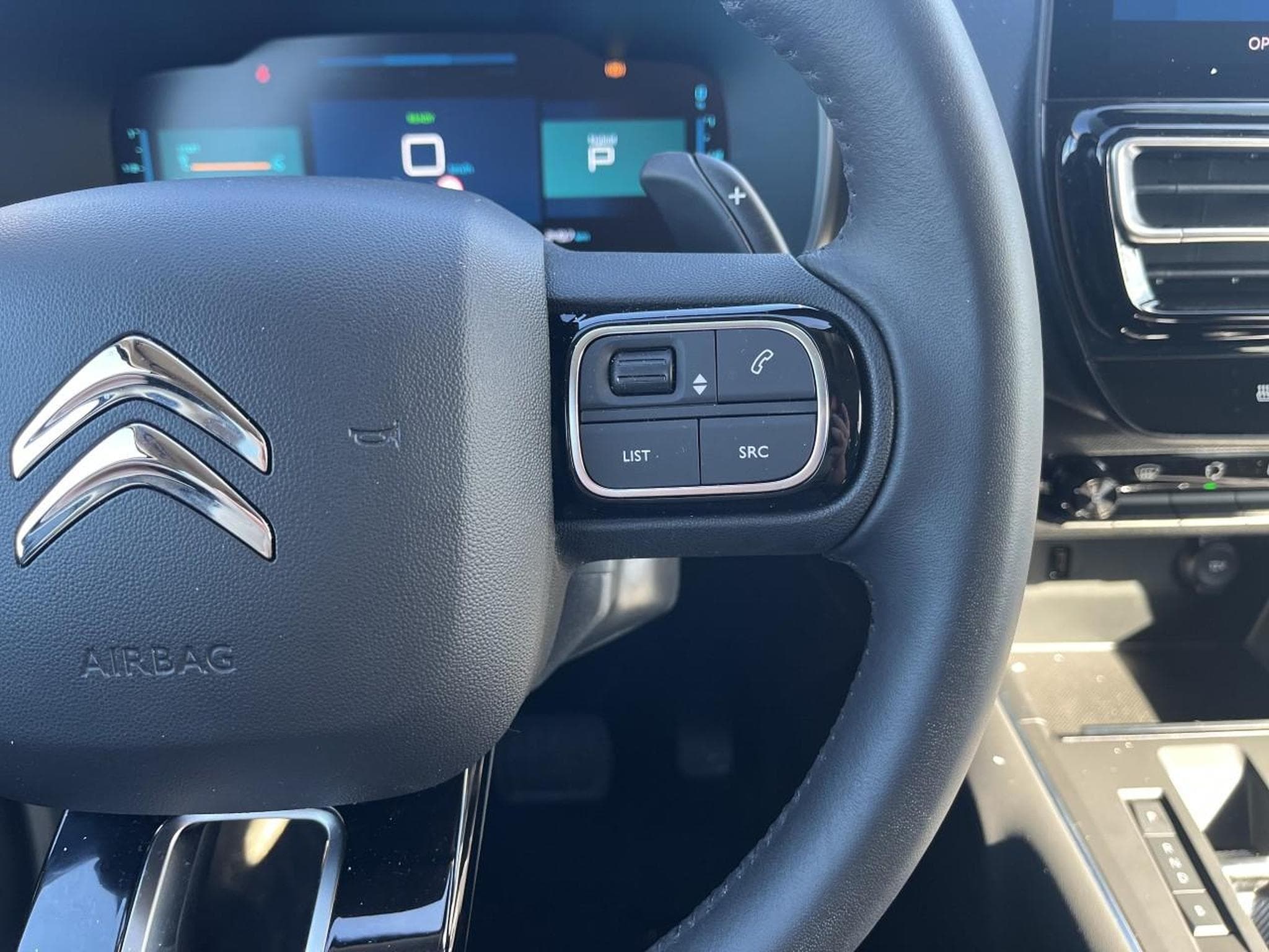 Citroen C5 AIRCROSS 1.6 HYBRIDE RECHARGEABLE 225 MAX BOITE AUTOMATIQUE (2024) - Photo 16