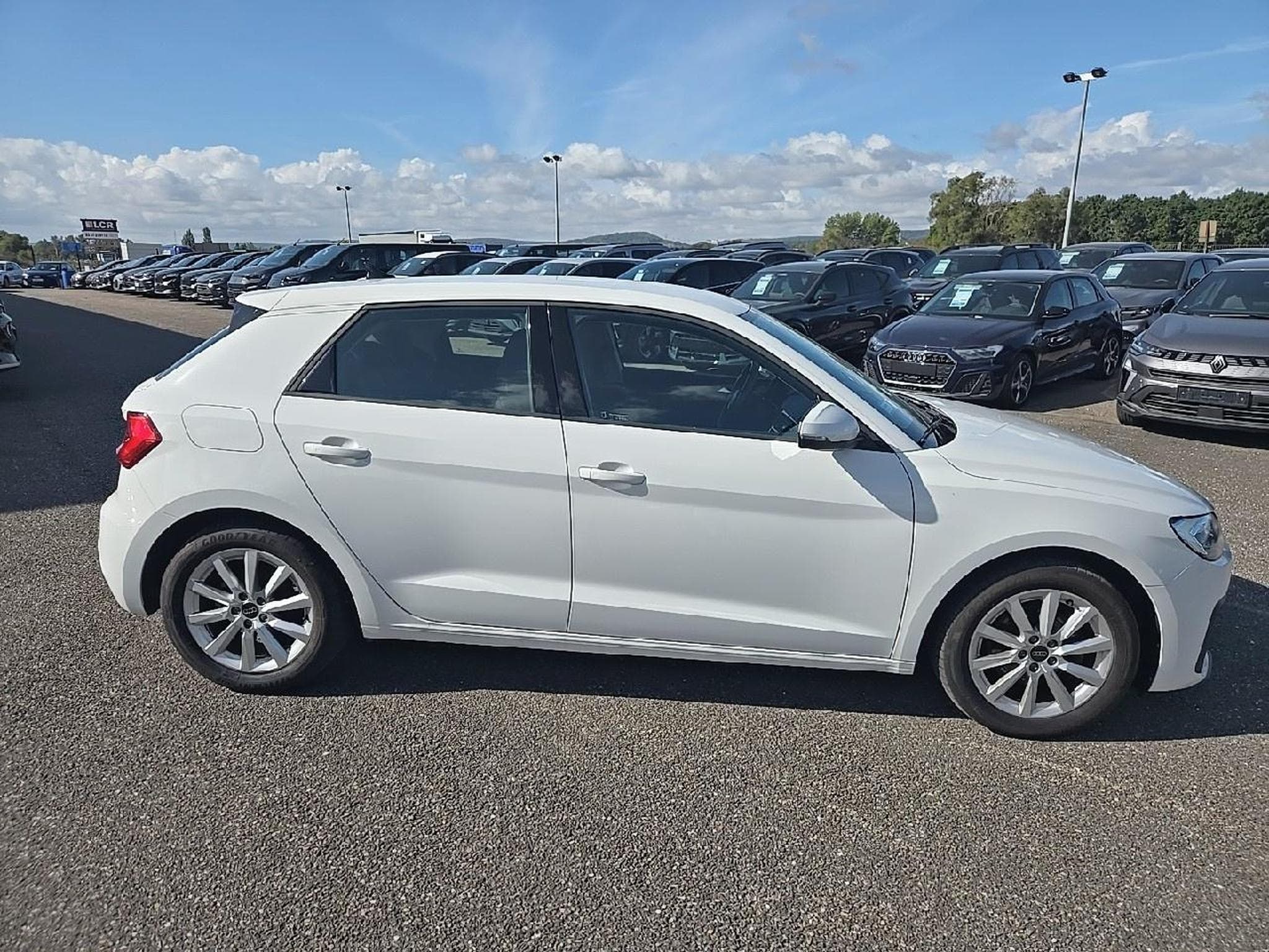 Audi A1 30 TFSI 110 DESIGN (2023) - Photo 4