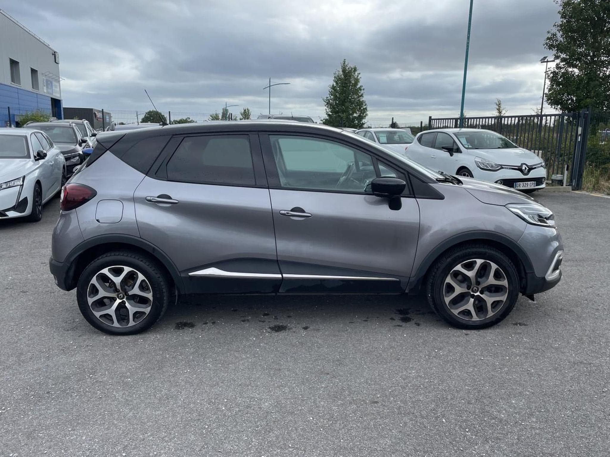 Renault CAPTUR 1.3 TCE 150 FAP INTENS (2019) - Photo 4