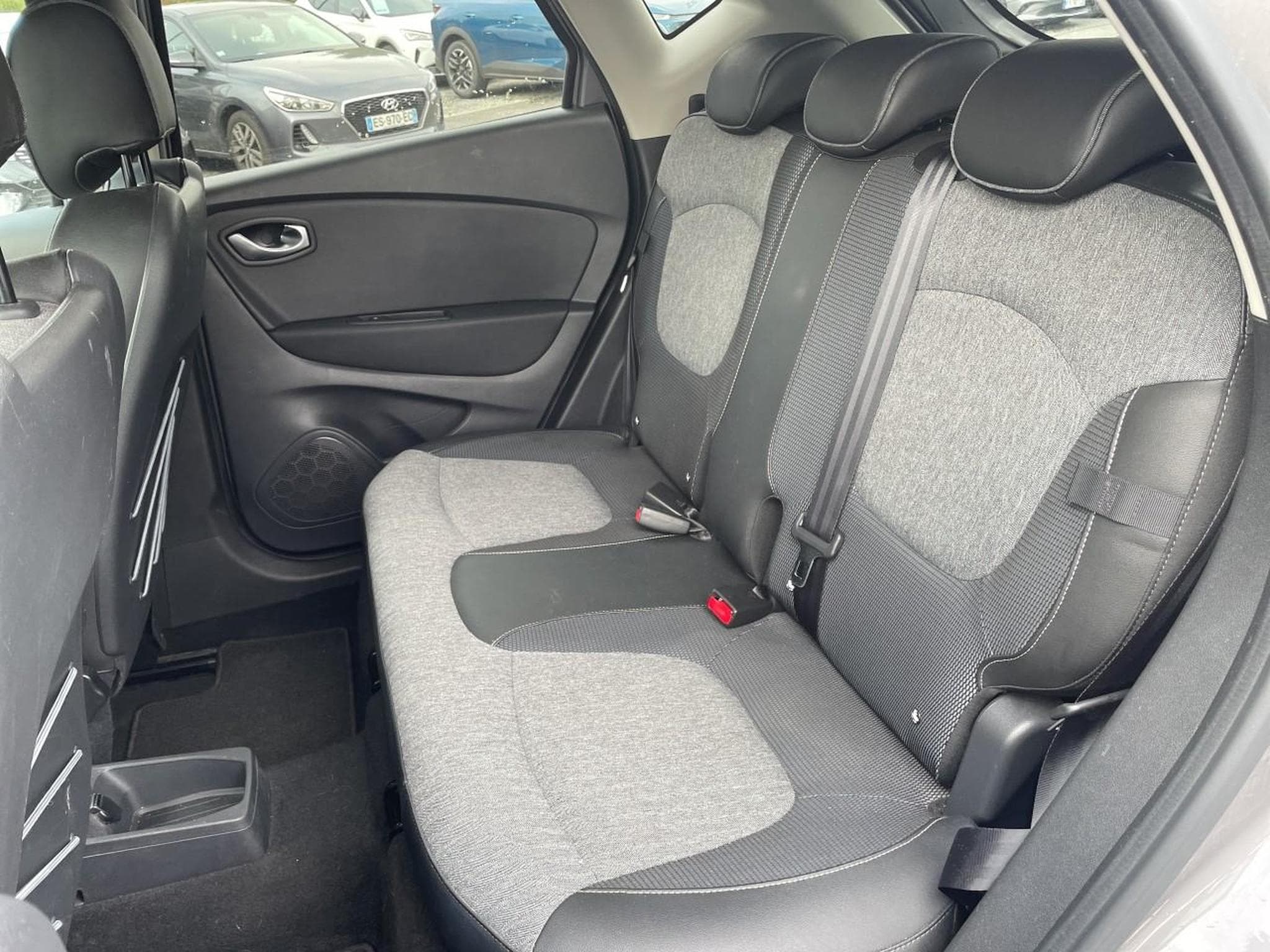 Renault CAPTUR 1.3 TCE 150 FAP INTENS (2019) - Photo 16