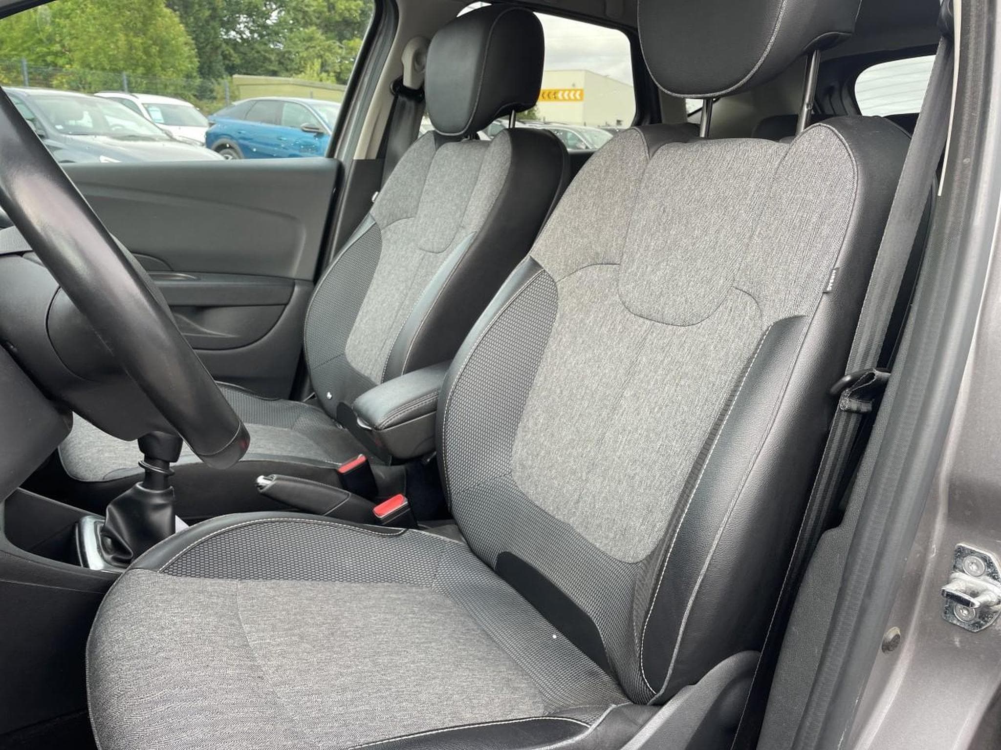 Renault CAPTUR 1.3 TCE 150 FAP INTENS (2019) - Photo 15