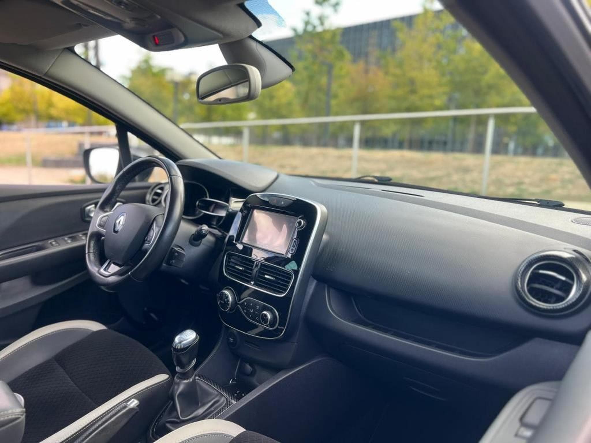 Renault Clio Manuelle / Essence (2017) - Foto 13