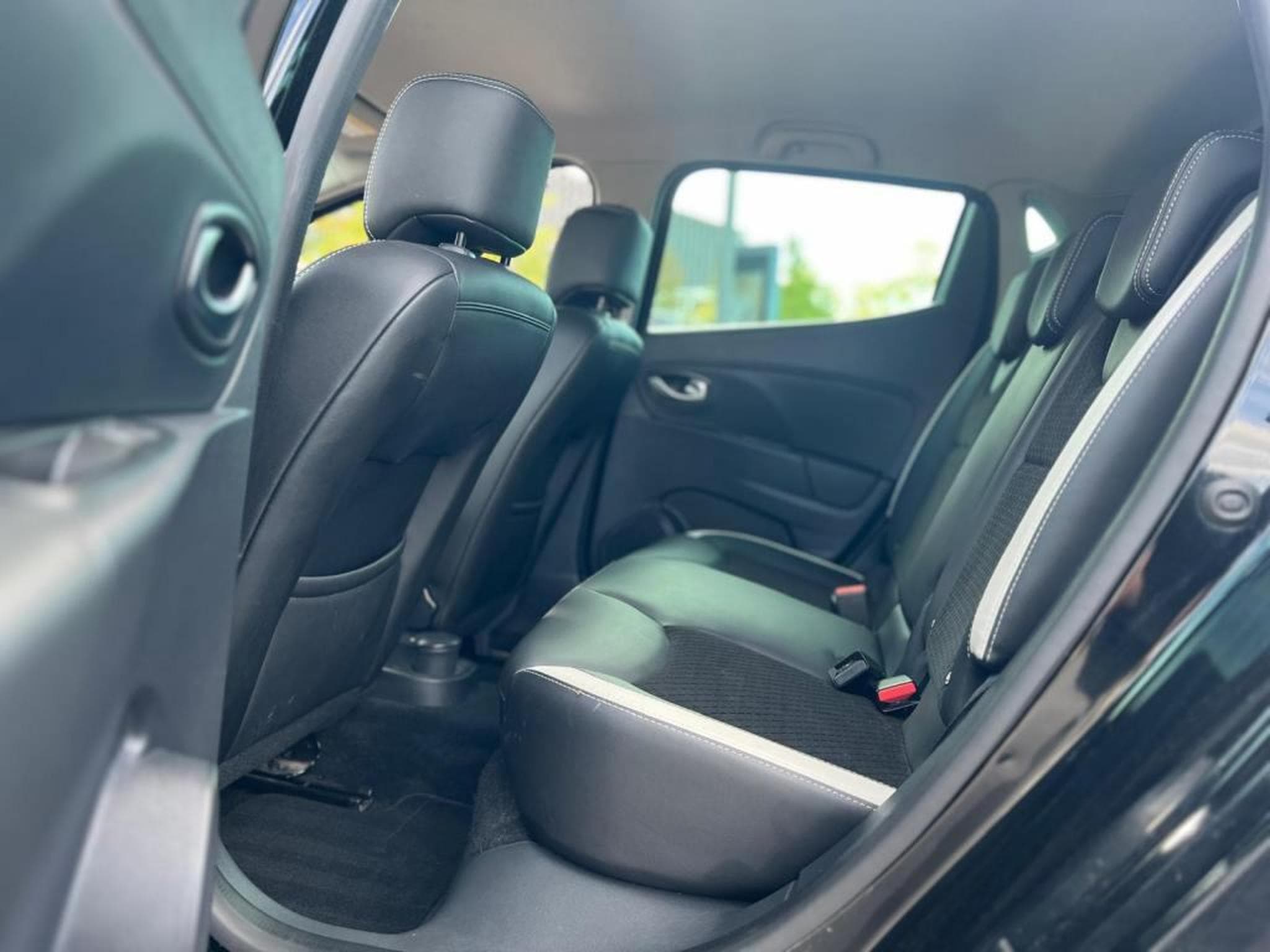 Renault Clio Manuelle / Essence (2017) - Foto 16