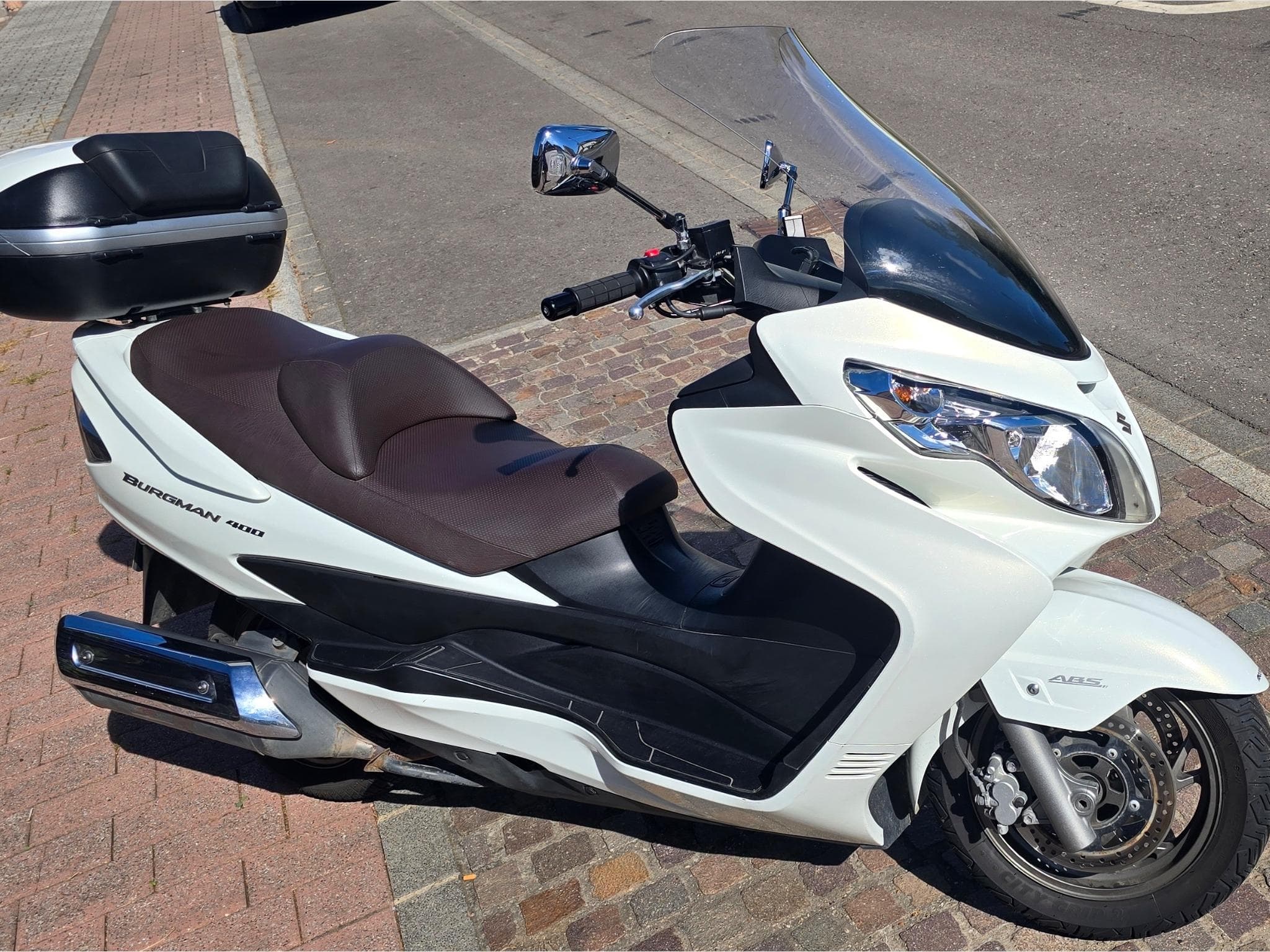 Suzuki Burgman AN400ZA (2011) - Photo 1