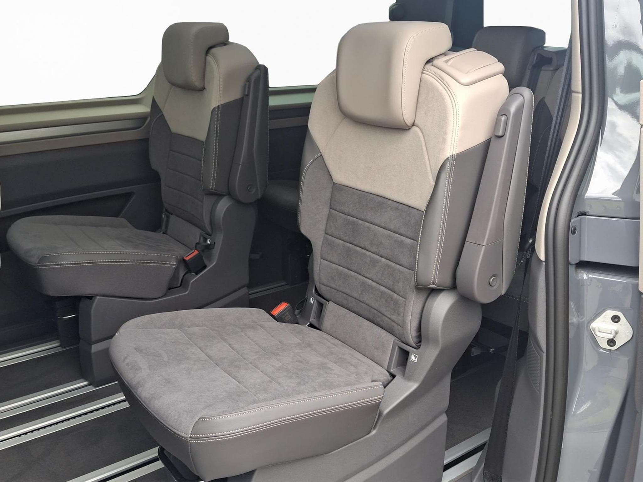 VW Multivan Life (2026) - Foto 18