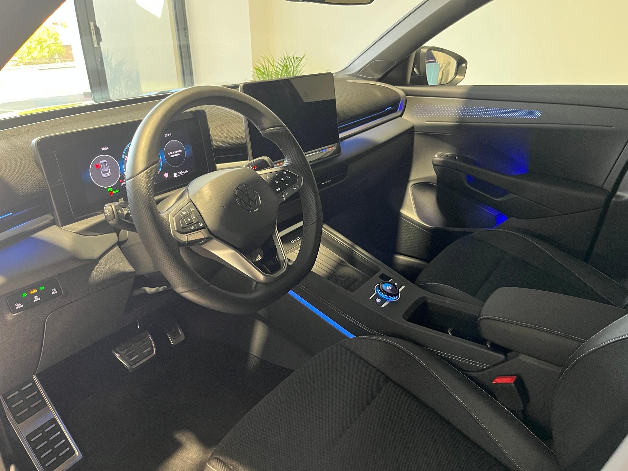 VW T-Roc 1.5 eTSI DSG R-Line *Toit Ouvrant/Pano* (2026) - Photo 16
